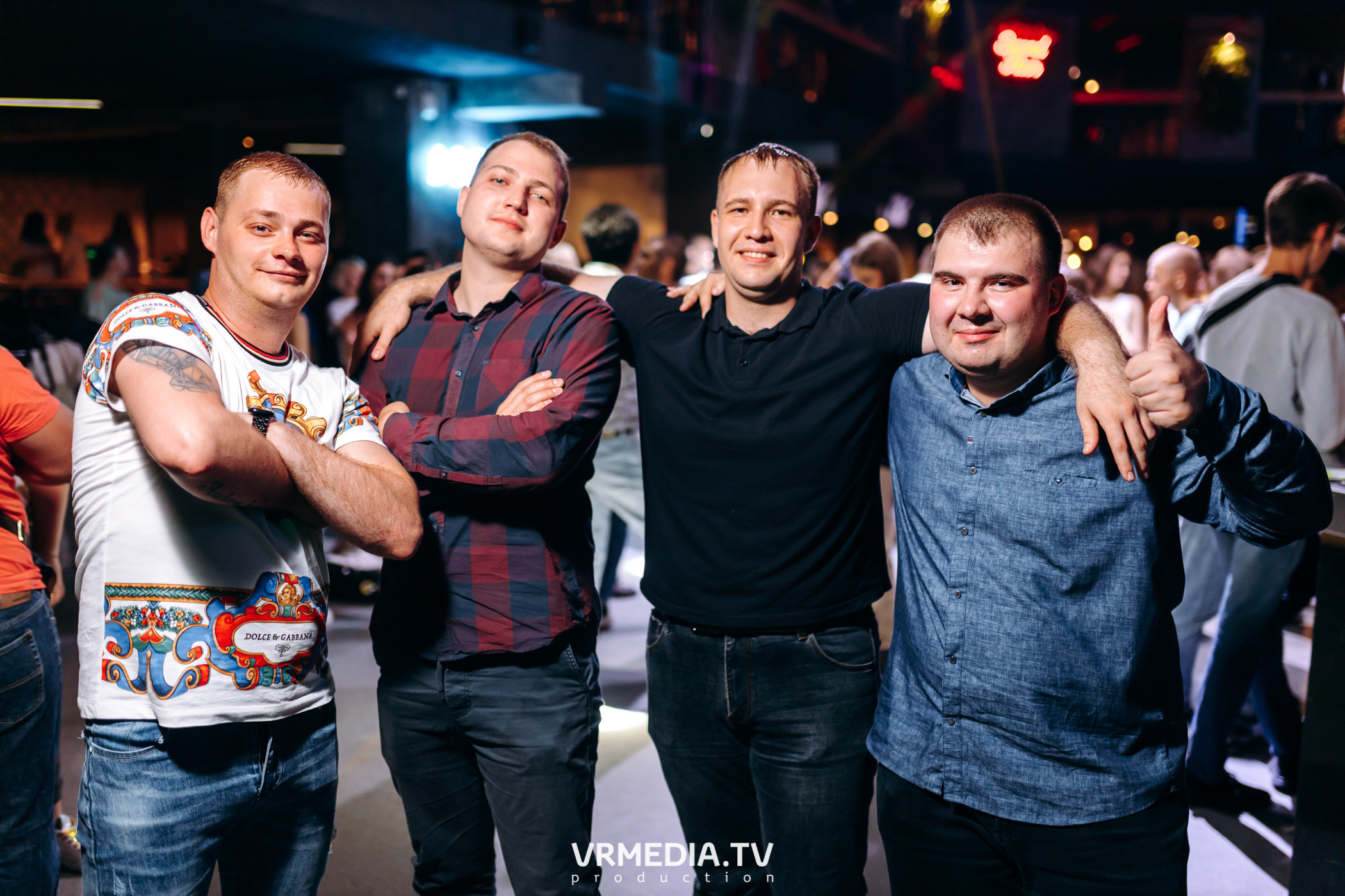 Выходные в баре «DOSKI»