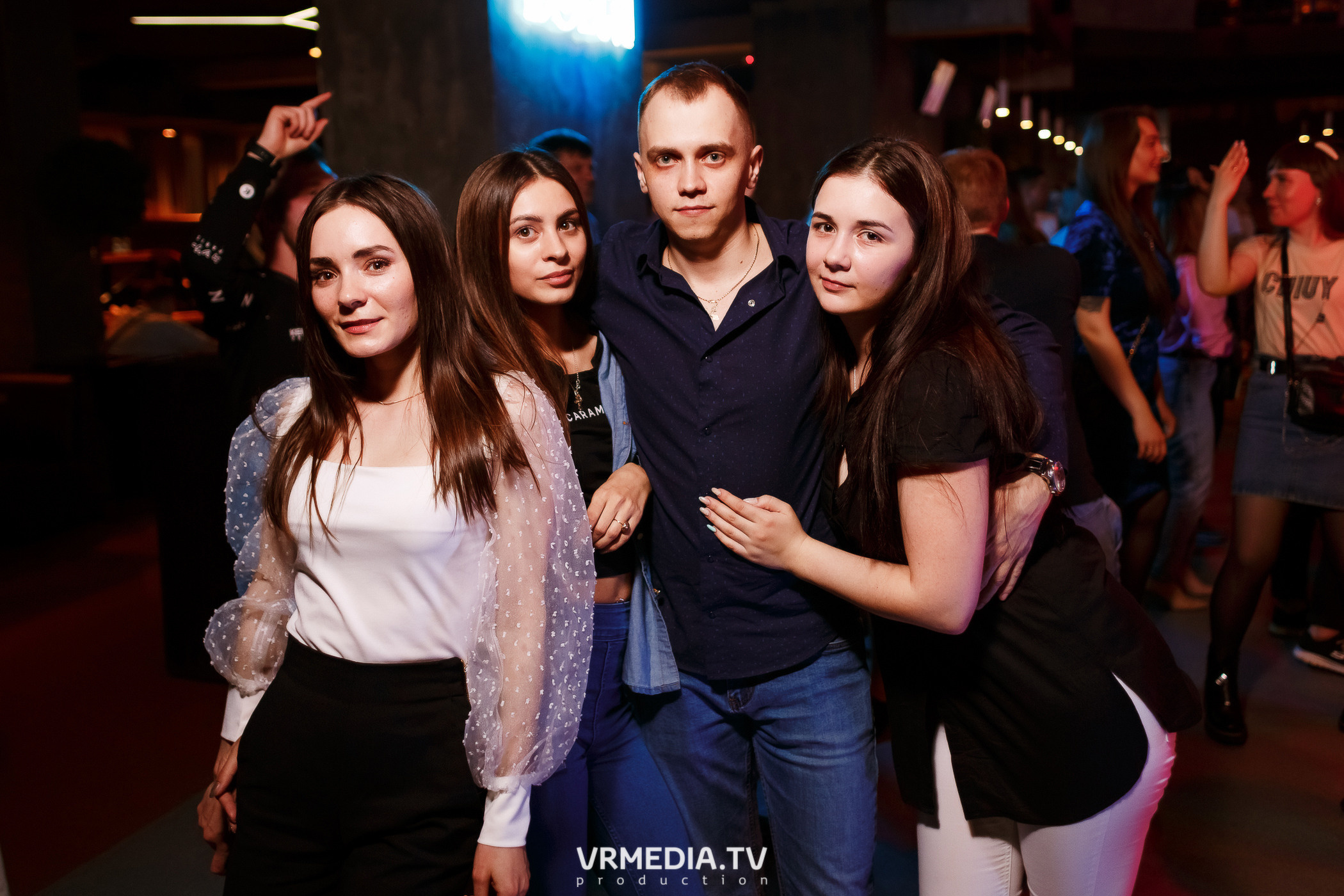 Выходные в баре «DOSKI»