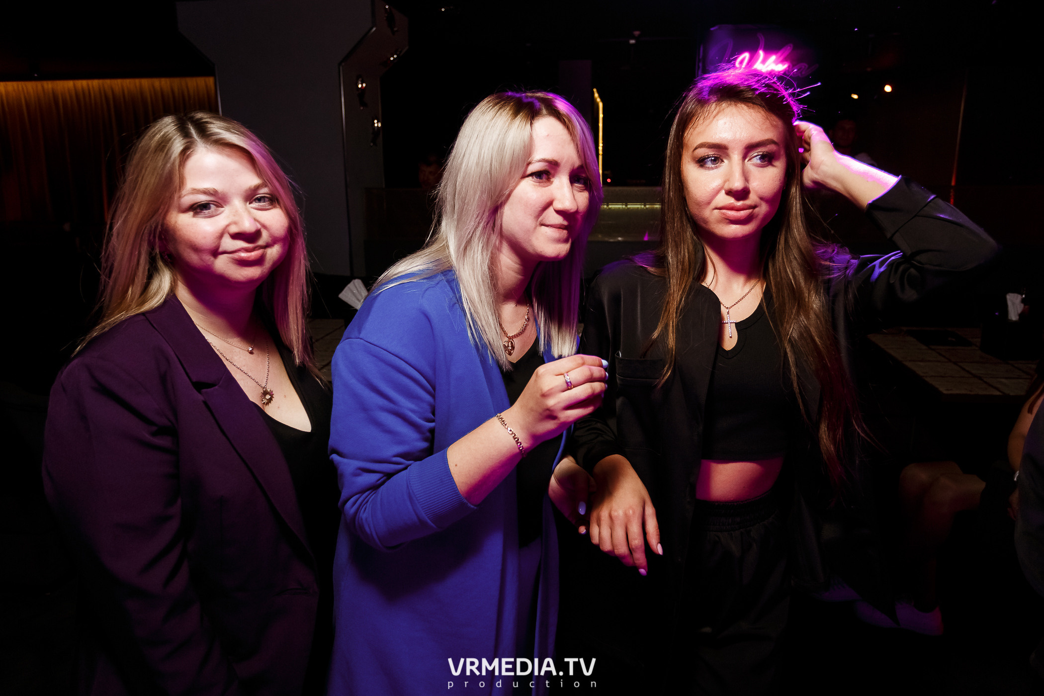 Золотая пятница в караоке-баре «Volna»