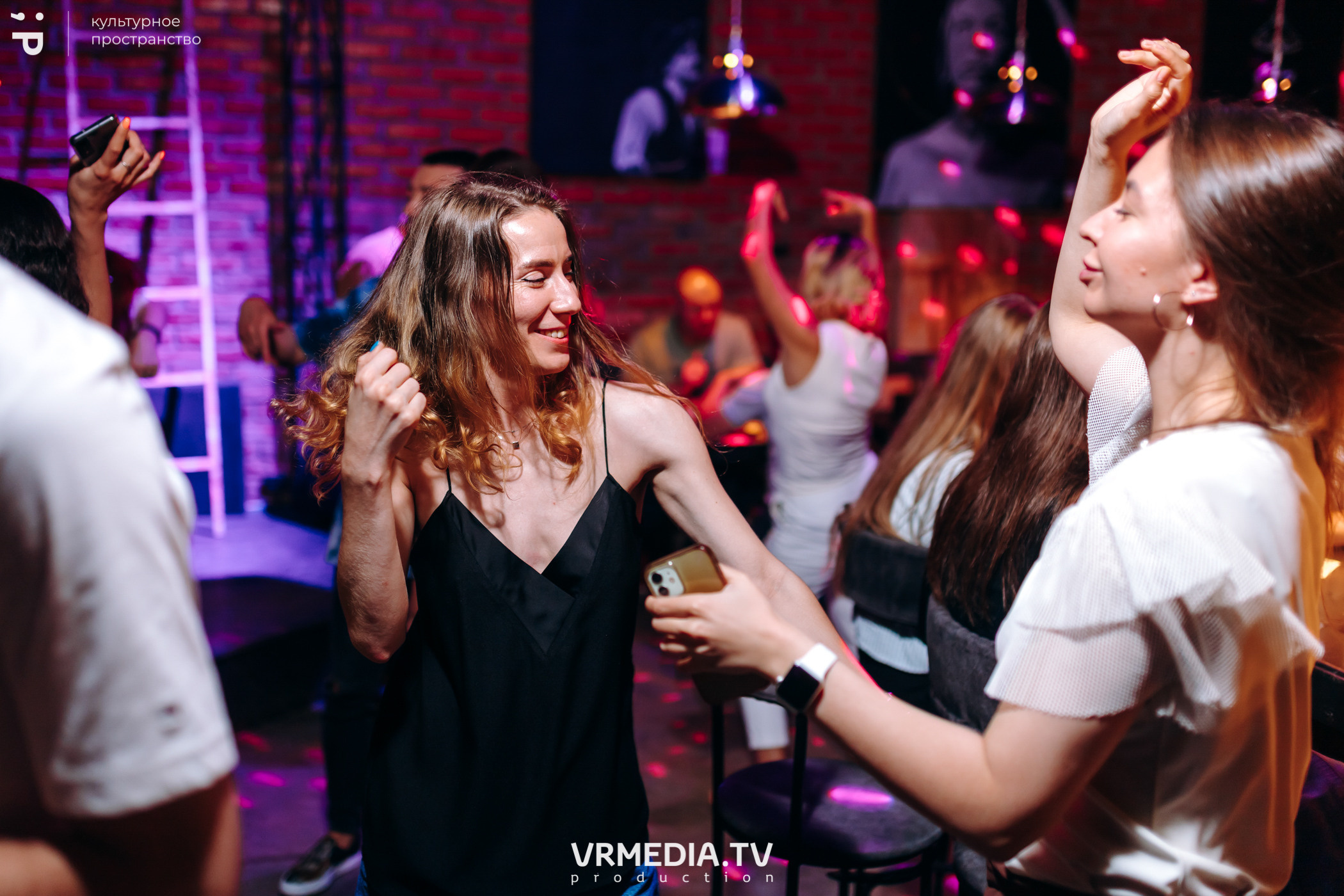 #Редакция_Лето: Warm Inside в культурном пространстве «Редакция»