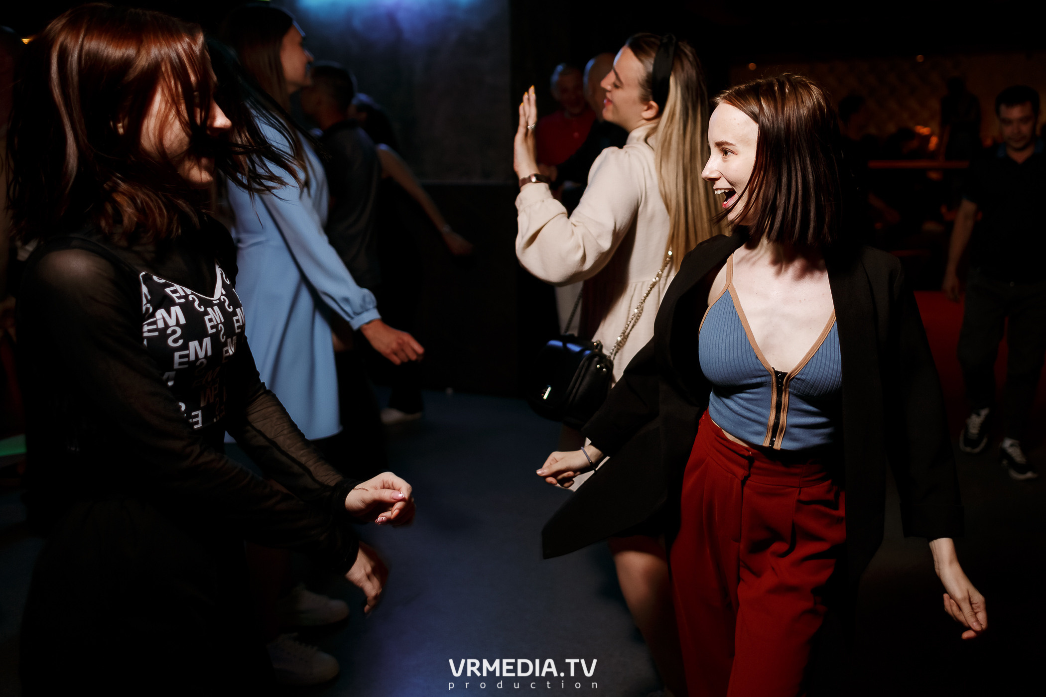 Выходные в баре «DOSKI»