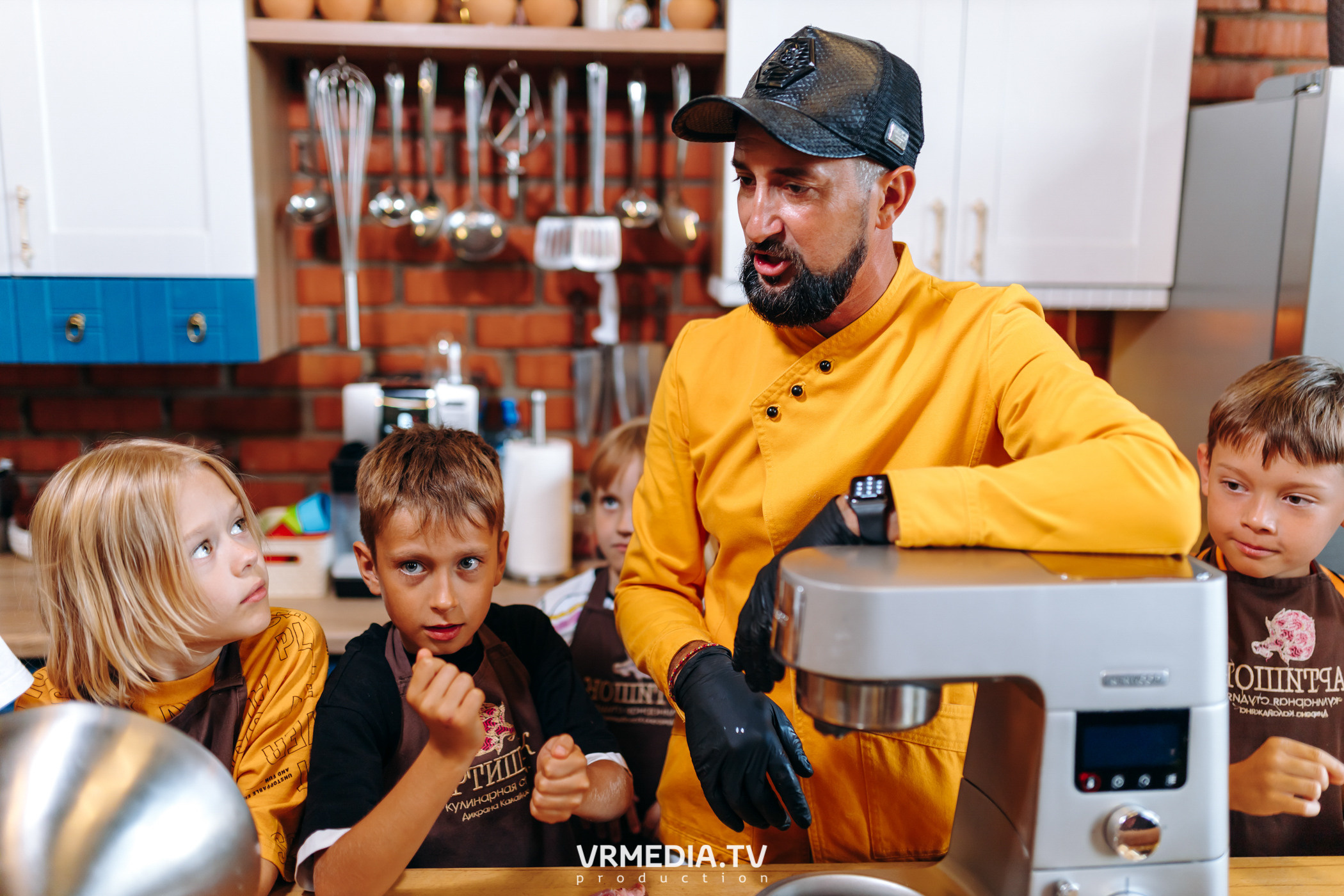 День рождения Артура Калайджяна в кулинарной студии «Артишок»