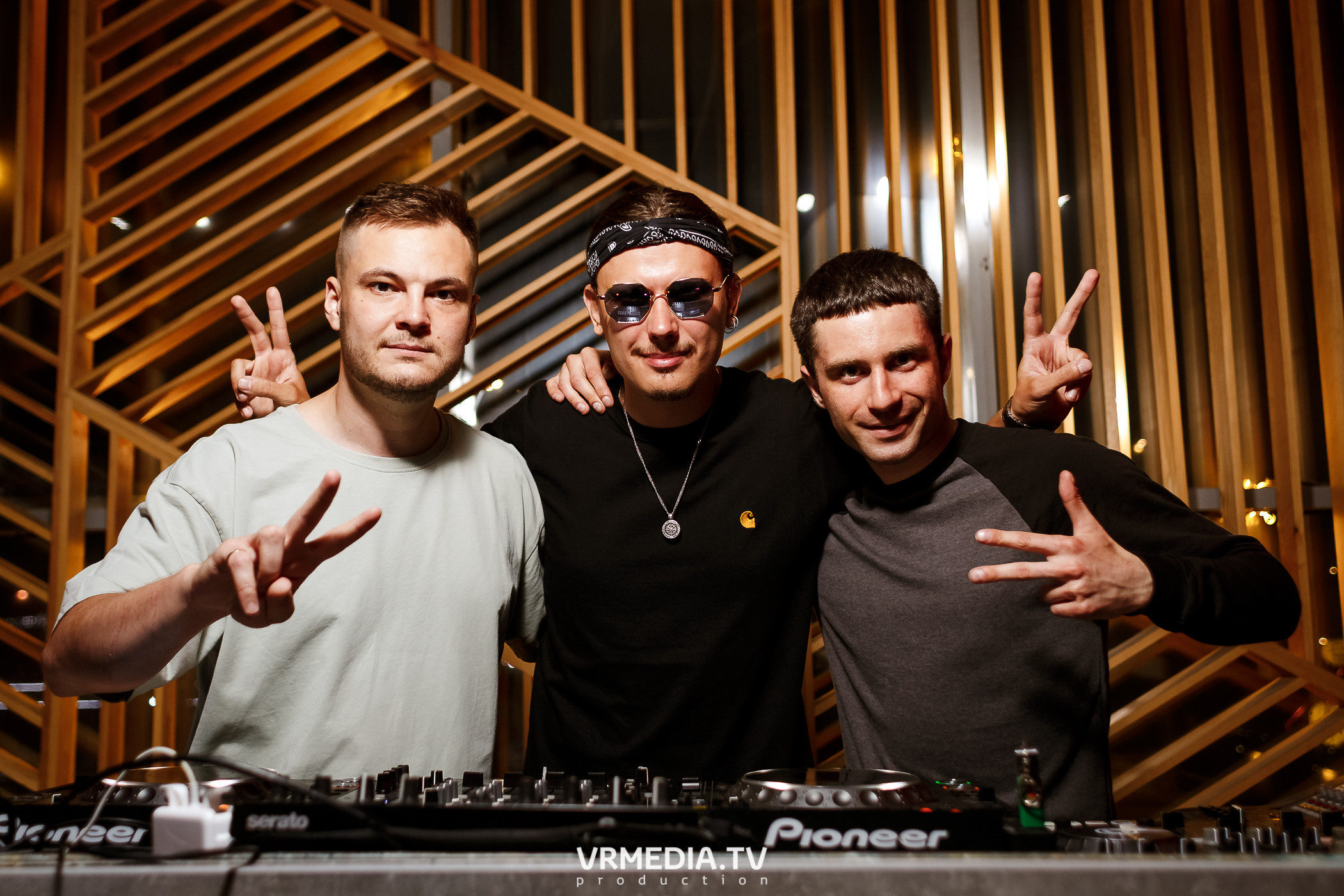 Выходные в баре «DOSKI»