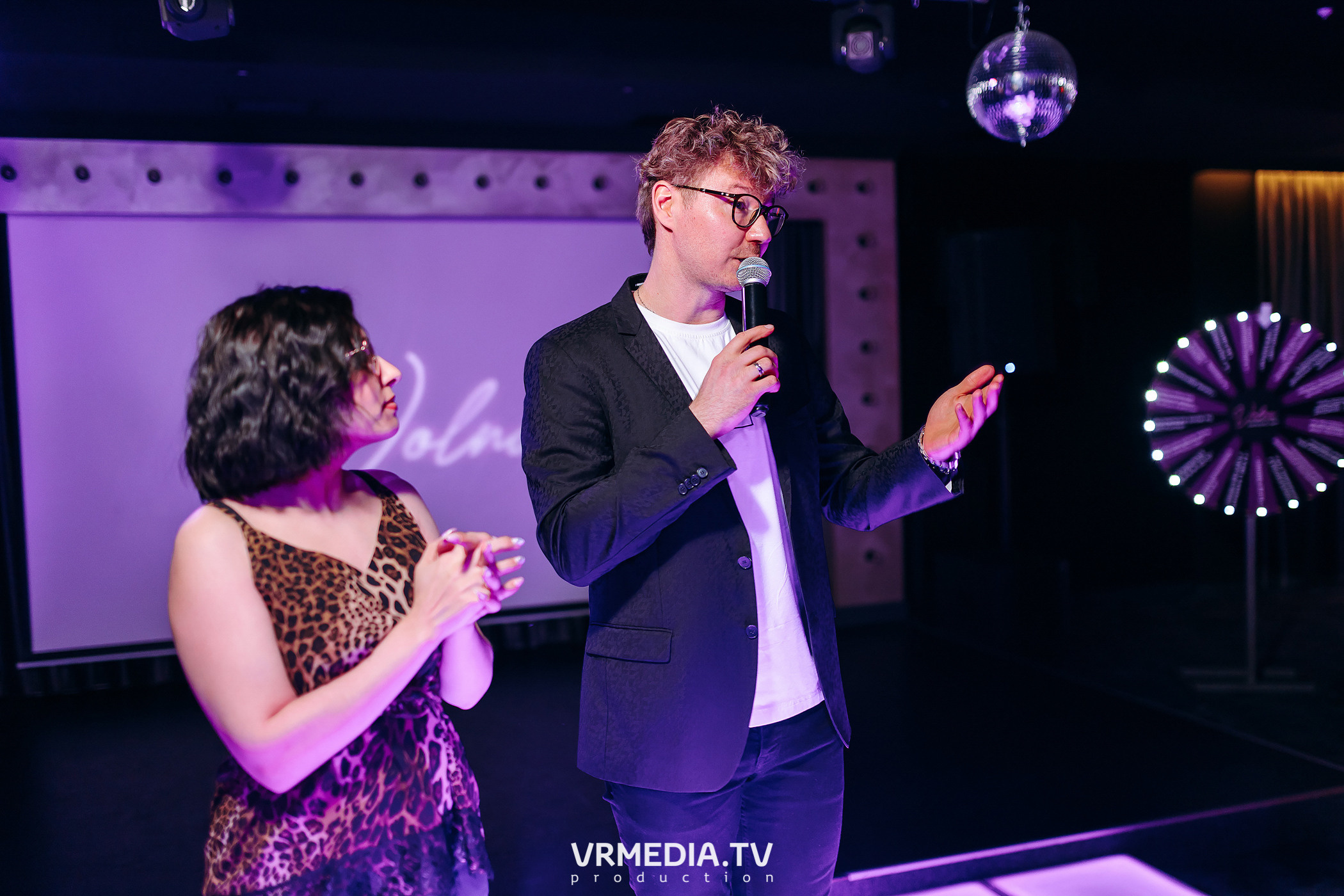 Колесо Фортуны в караоке-баре «Volna»