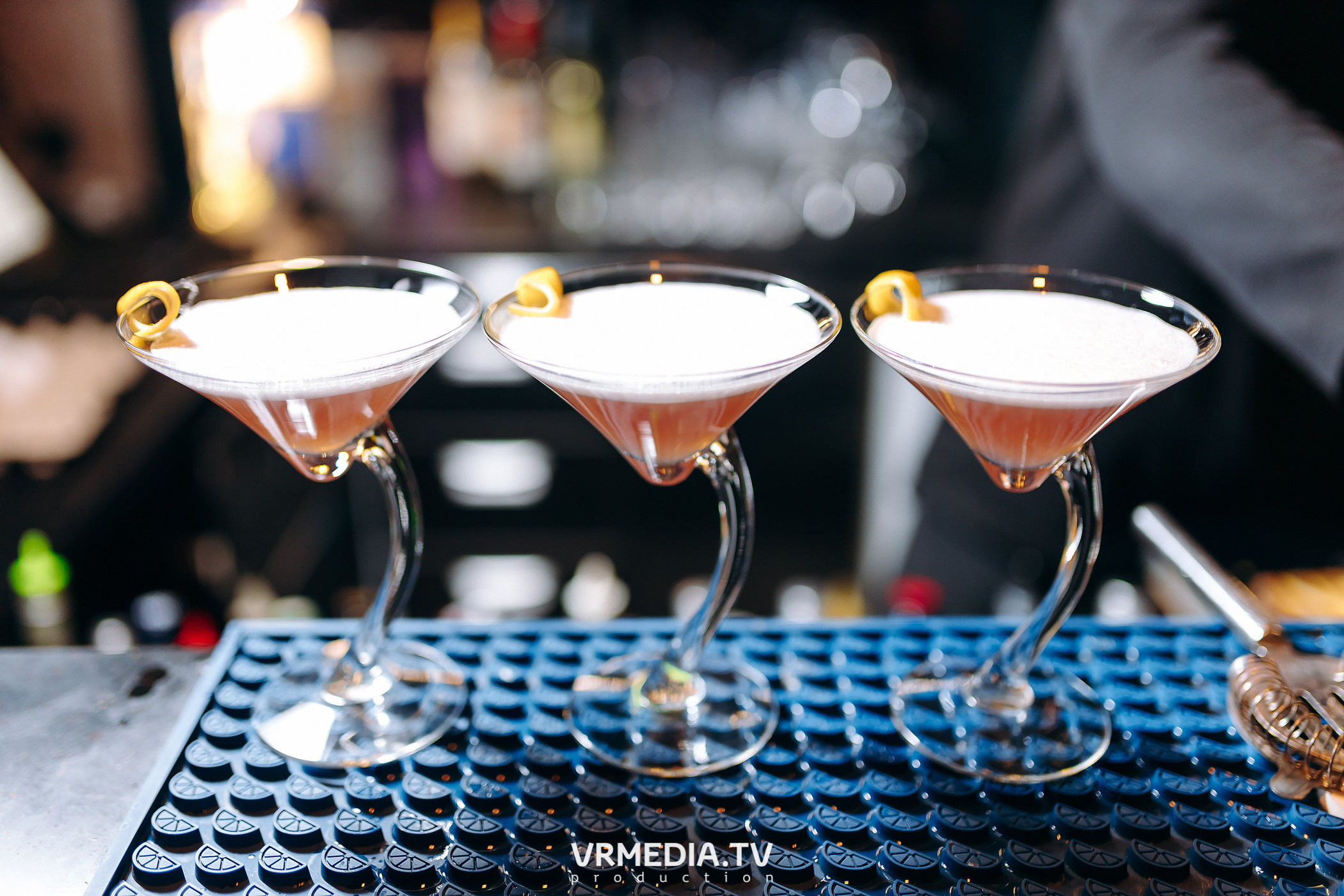 Колесо фортуны в караоке-баре «Volna»