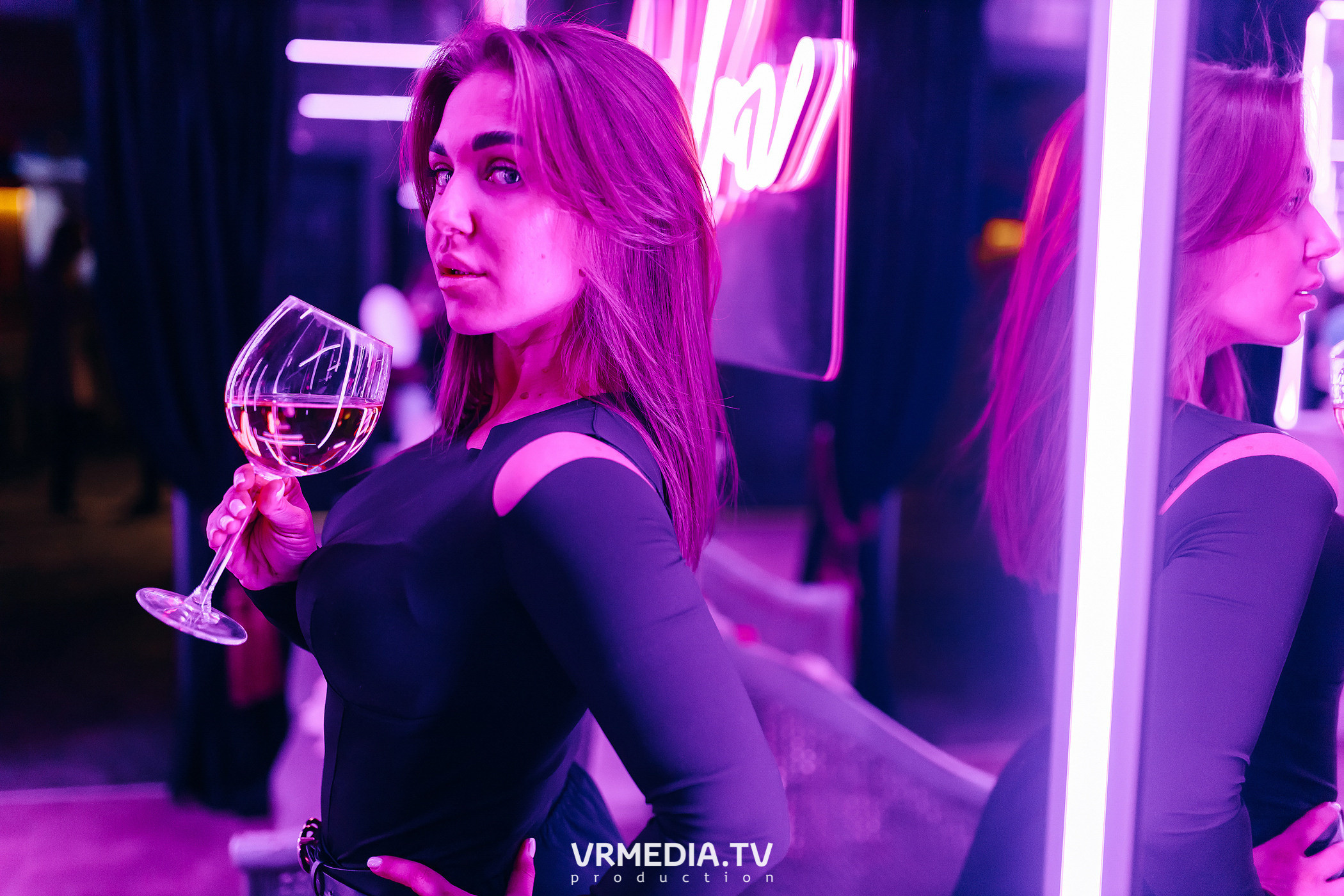 Колесо фортуны в караоке-баре «Volna»