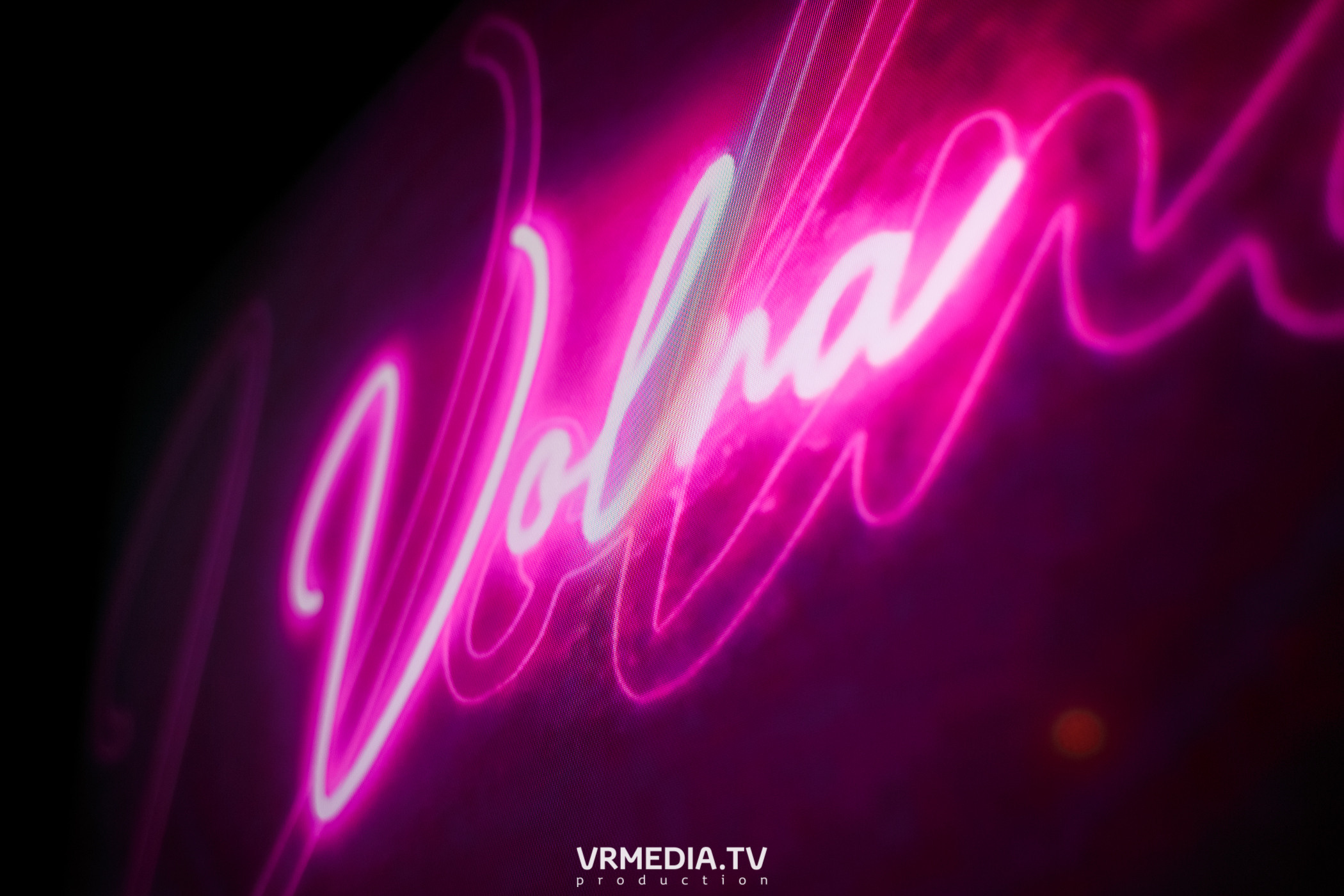 Золотая пятница. Вечеринка 90х в караоке-баре «Volna»