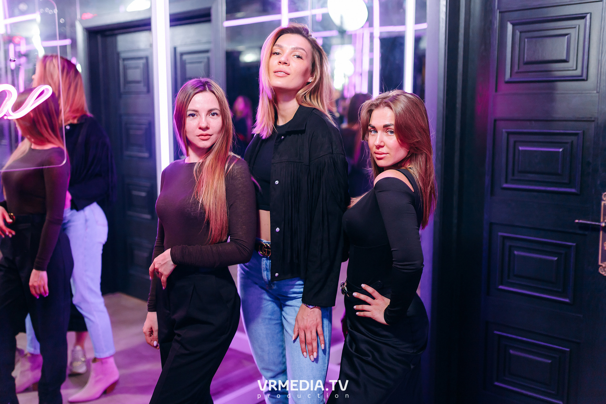 Колесо фортуны в караоке-баре «Volna»