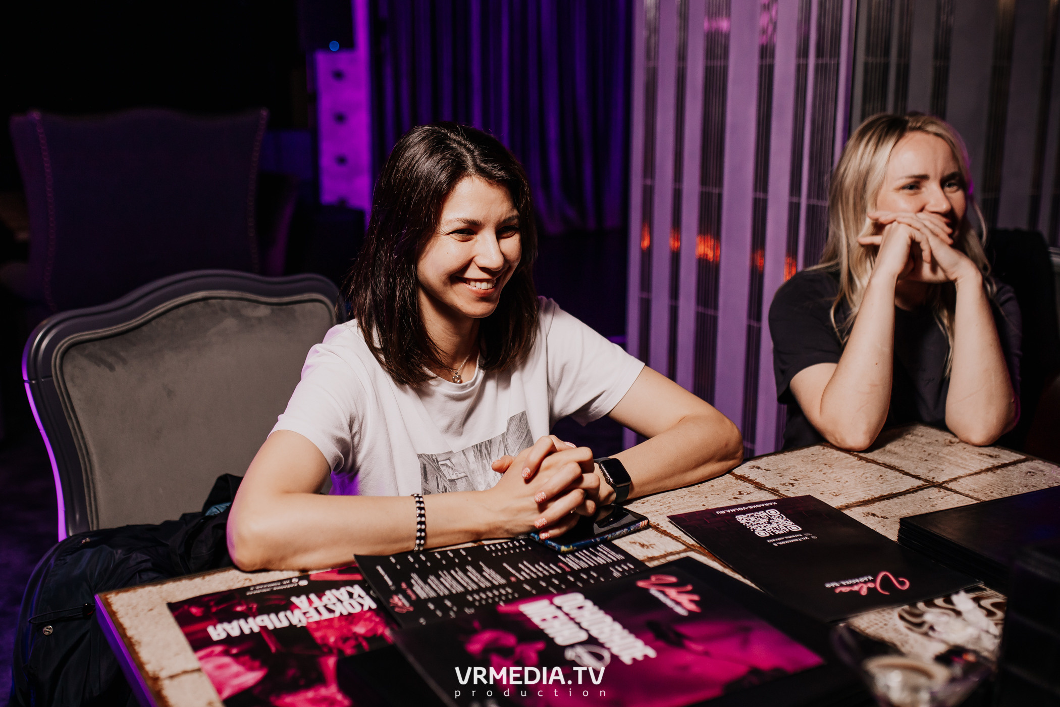 Пятничная вечеринка в караоке-баре «Volna»