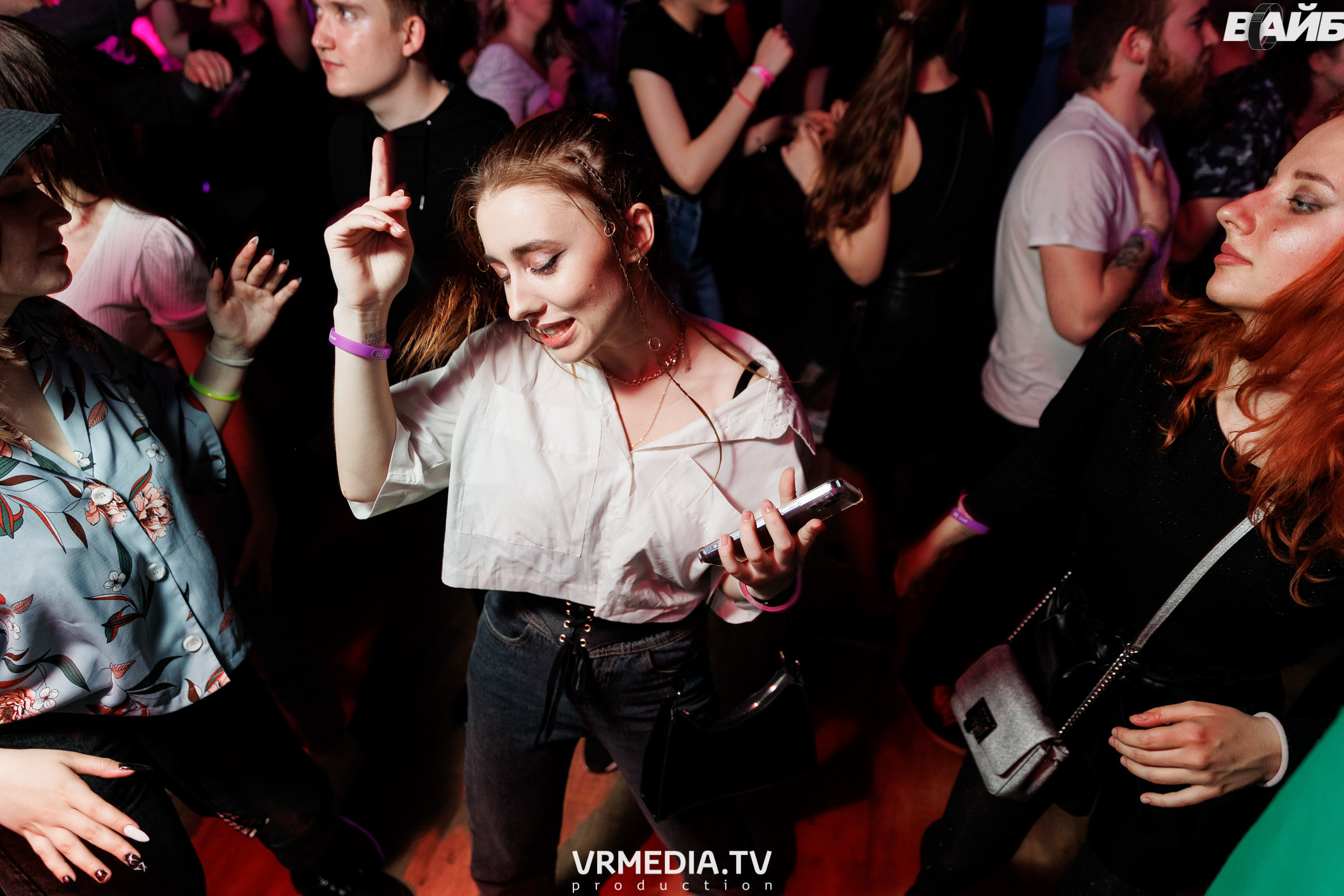 Молодость простит