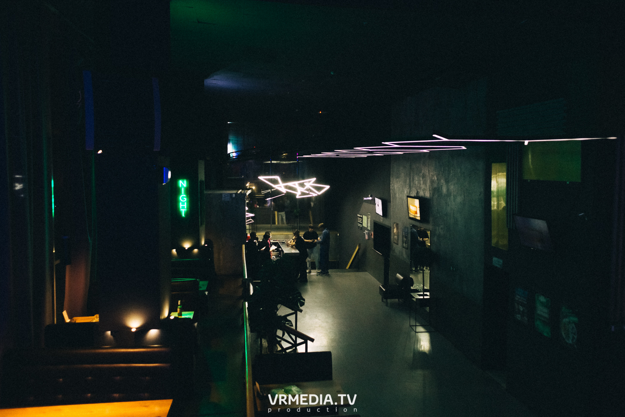 Bunny Hard в баре «DOSKI»