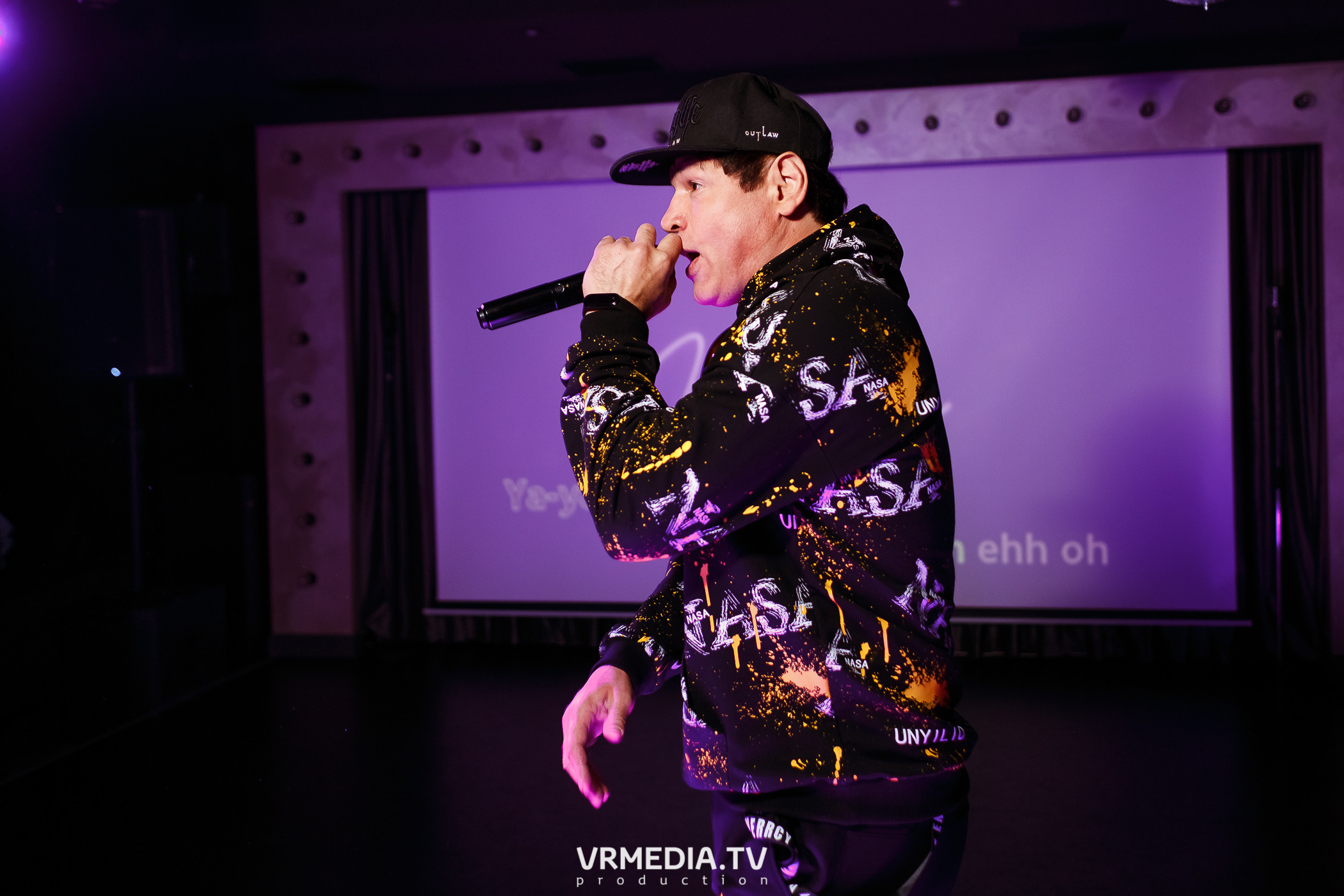 Летний караоке марафон в караоке-баре «Volna»