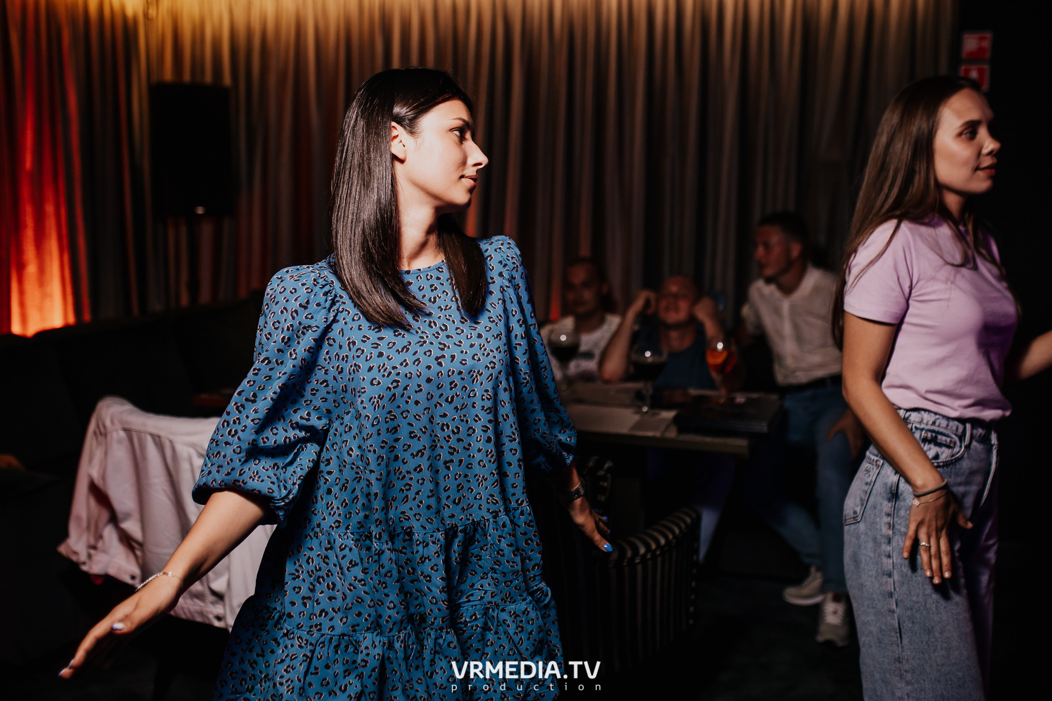 Русский рок в караоке-баре «Volna»