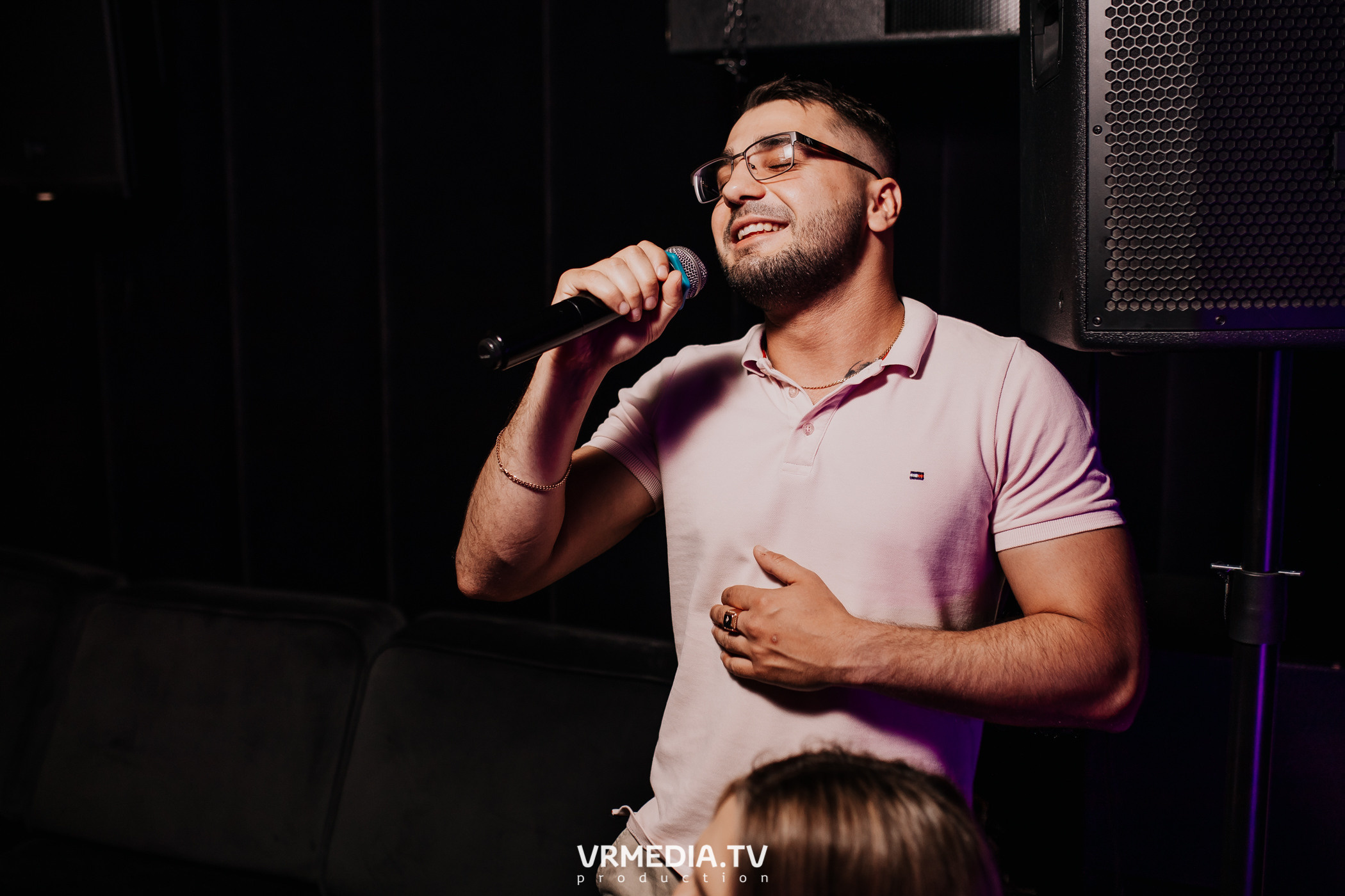 Пятничная вечеринка в караоке-баре «Volna»