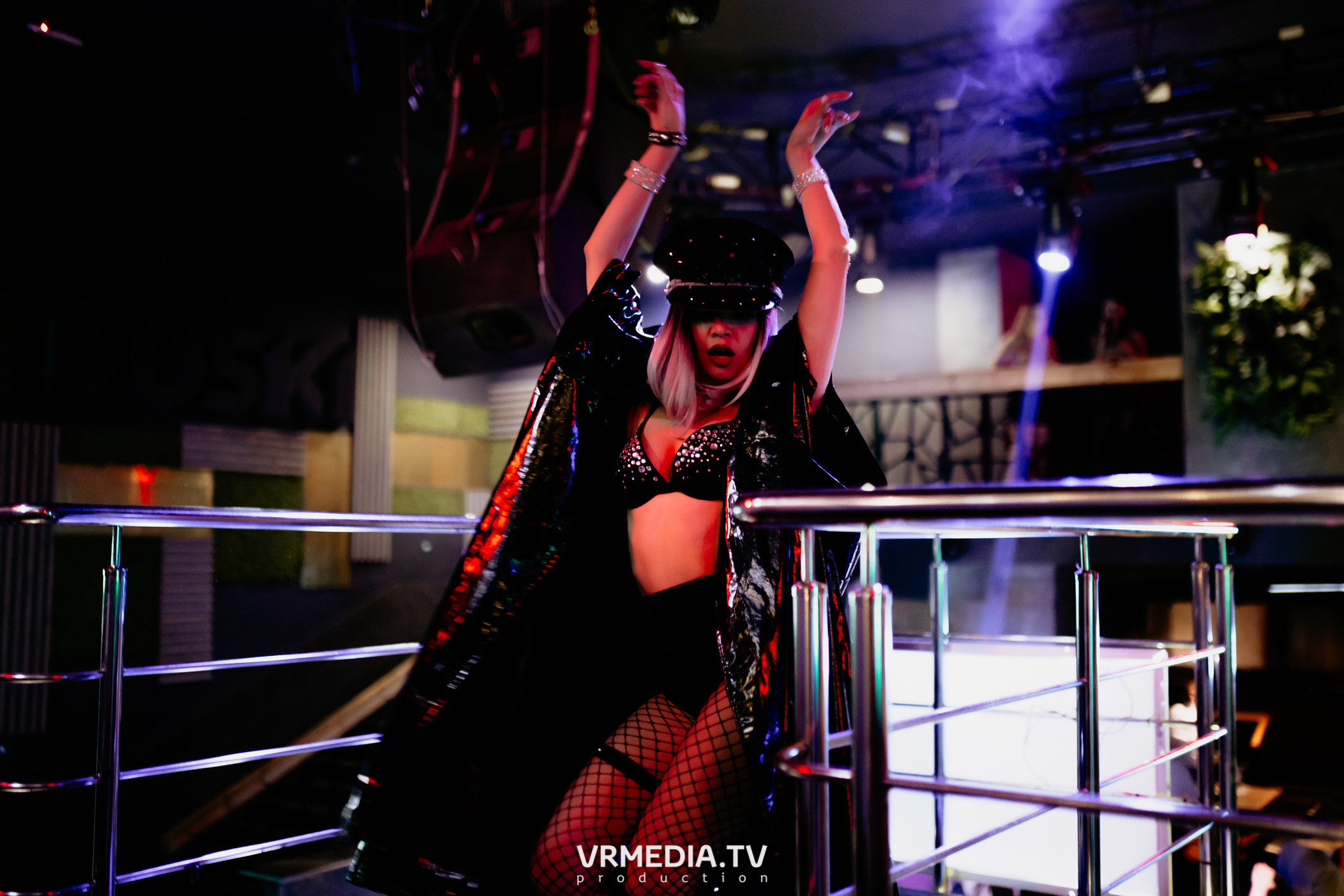 Выходные в баре «DOSKI»