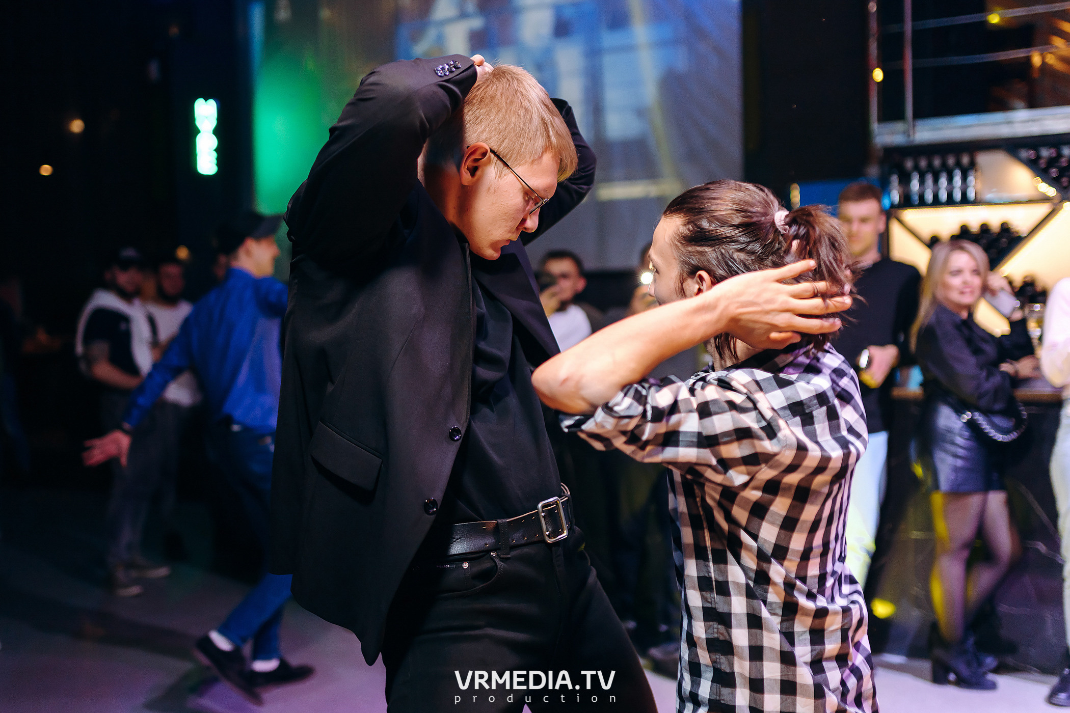 Выходные в баре «DOSKI»