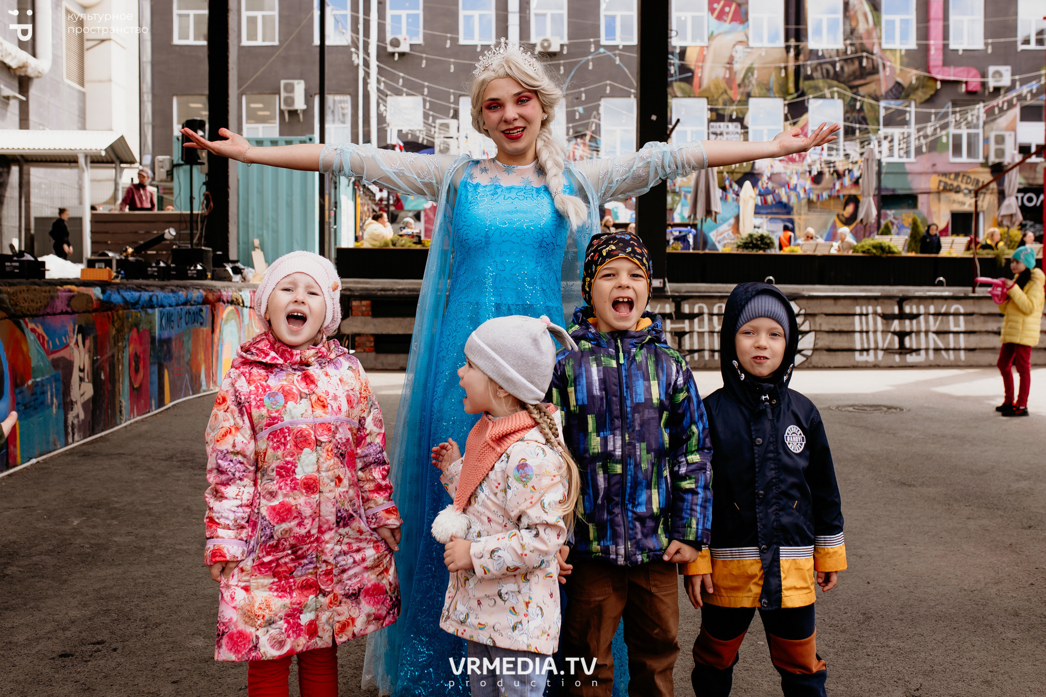 ВСТРЕЧАЙ ЛЕТО С DETISKAZKA42 в культурном пространстве «Редакция»