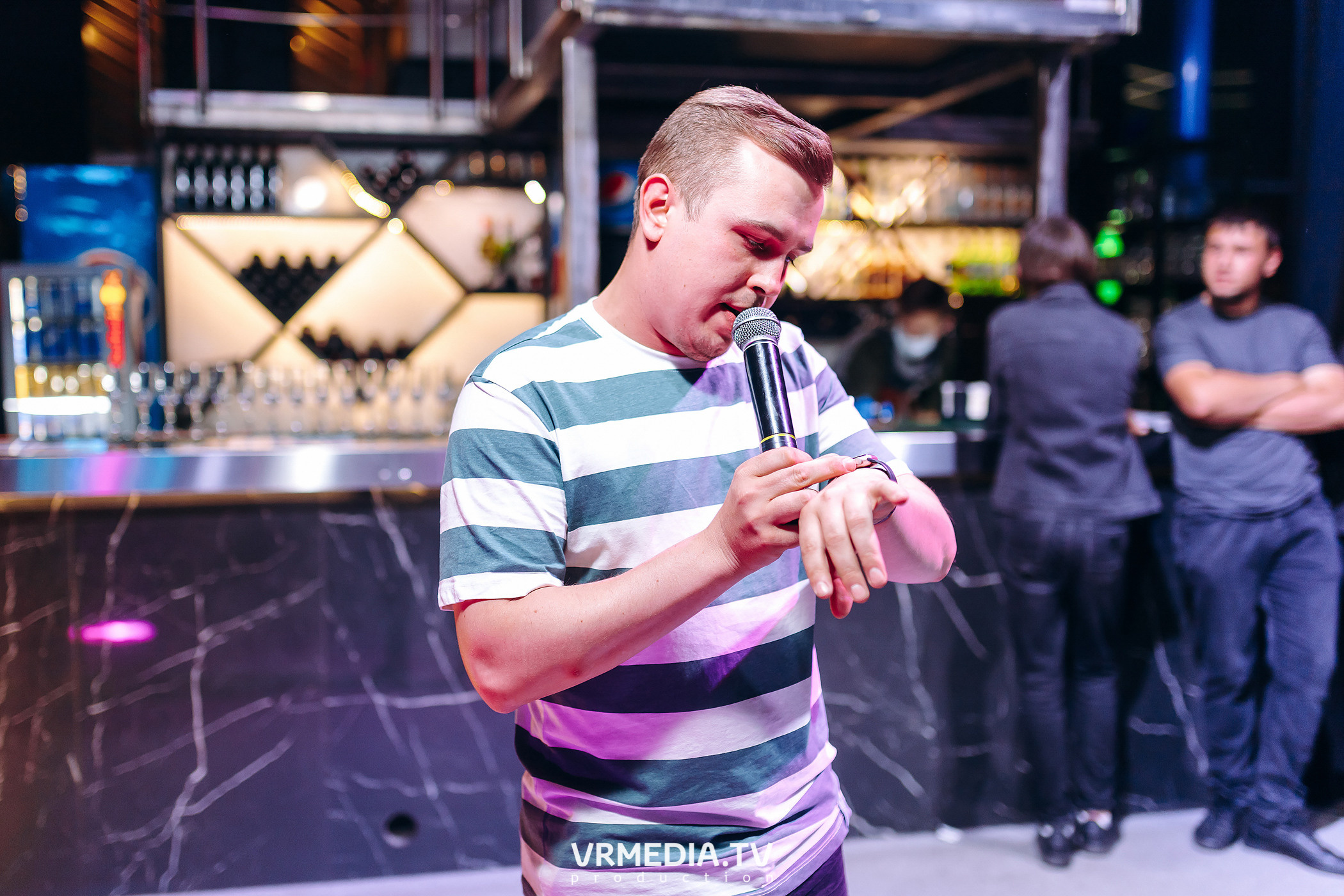 Выходные в баре «DOSKI»