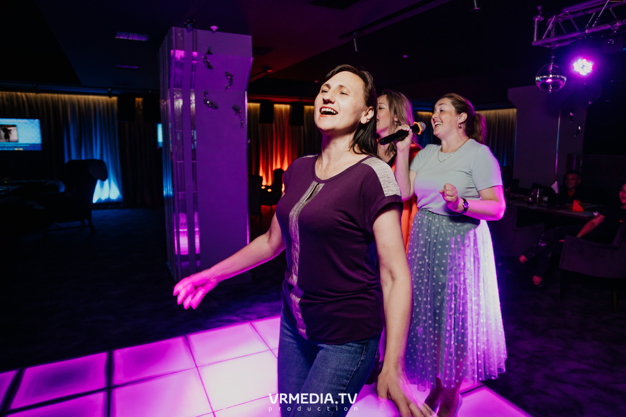 IQ party в караоке-баре «Volna»