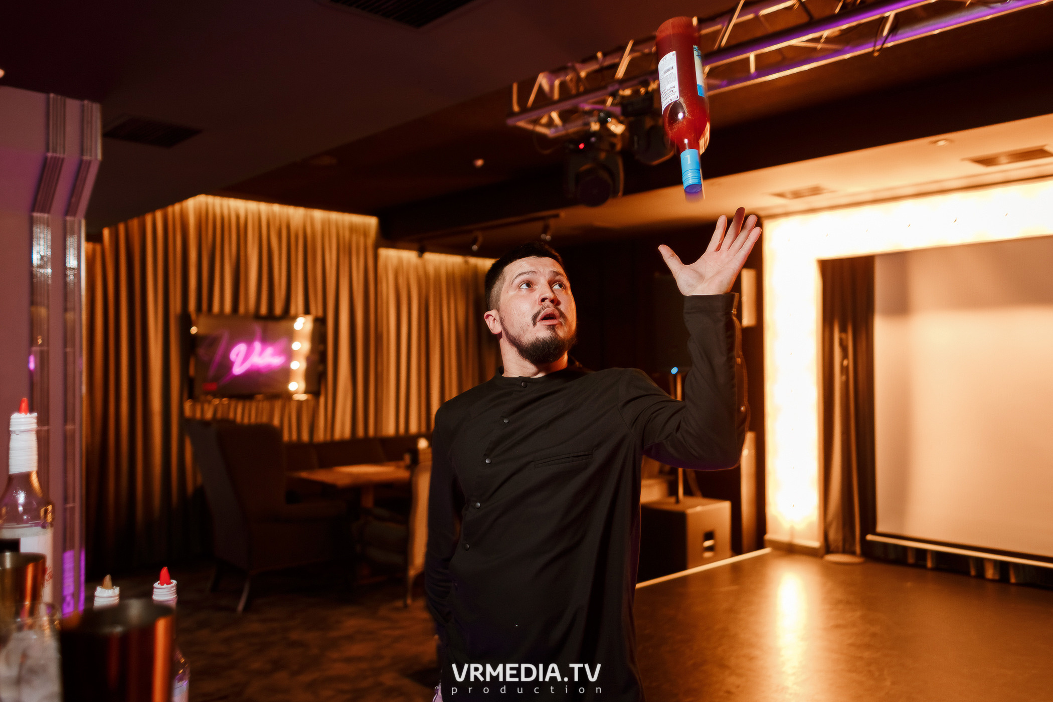 Колесо фортуны в караоке-баре «Volna»