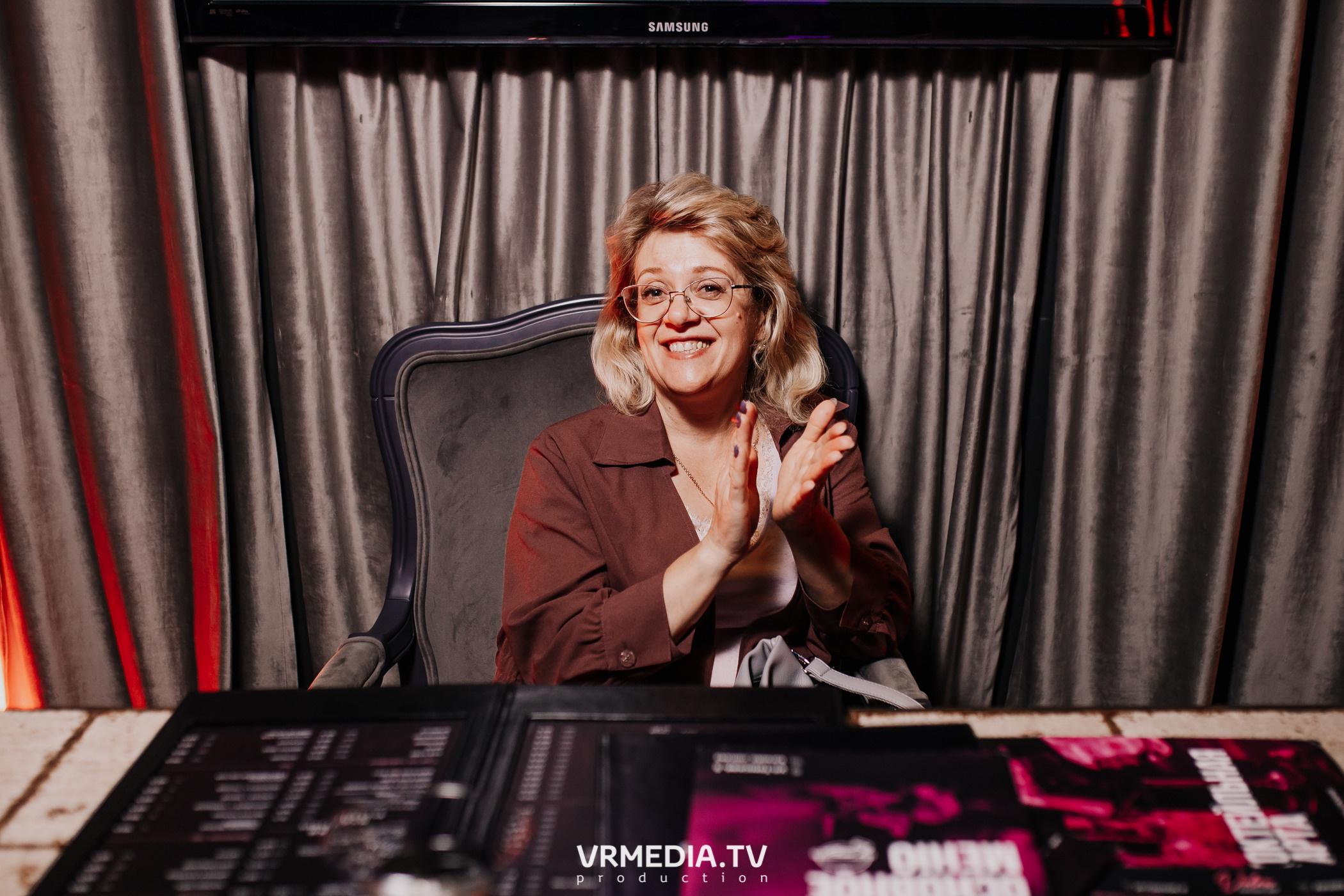 Пятничная вечеринка в караоке-баре «Volna»