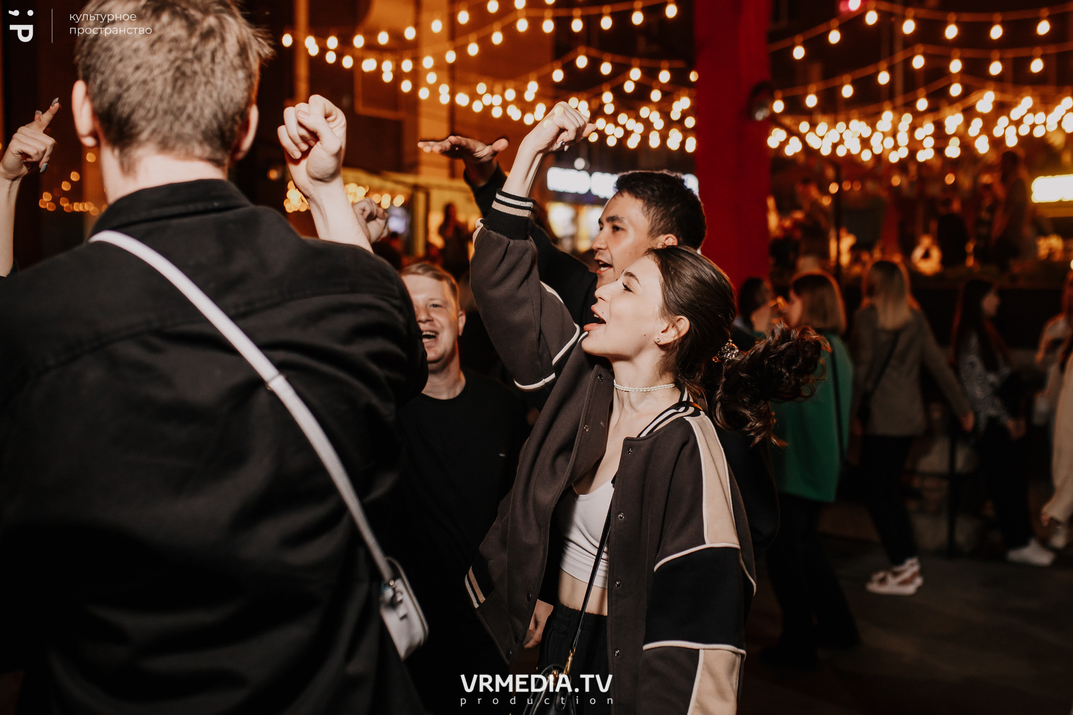 11 Friends of Chao в культурном пространстве «Редакция»