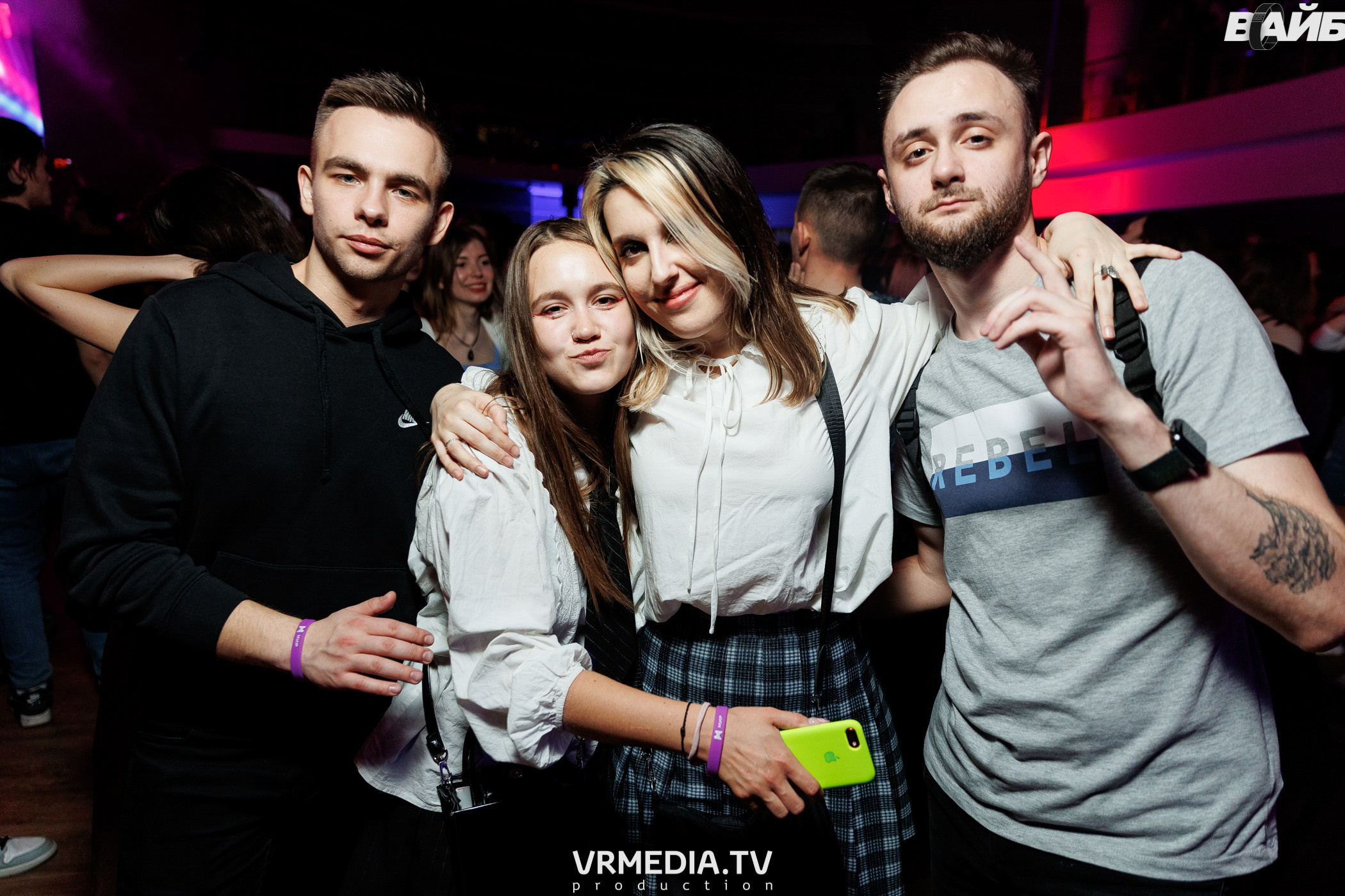 Молодость простит