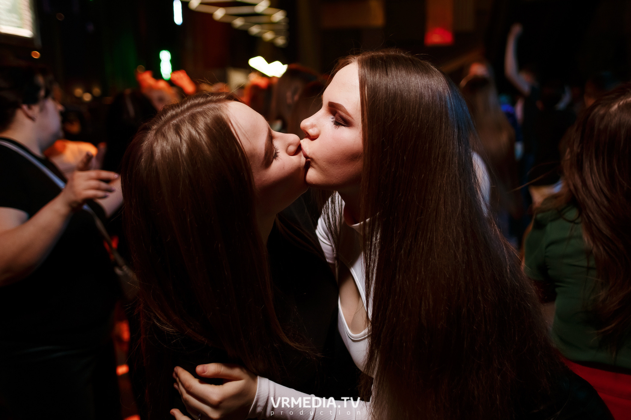 Выходные в баре «DOSKI»