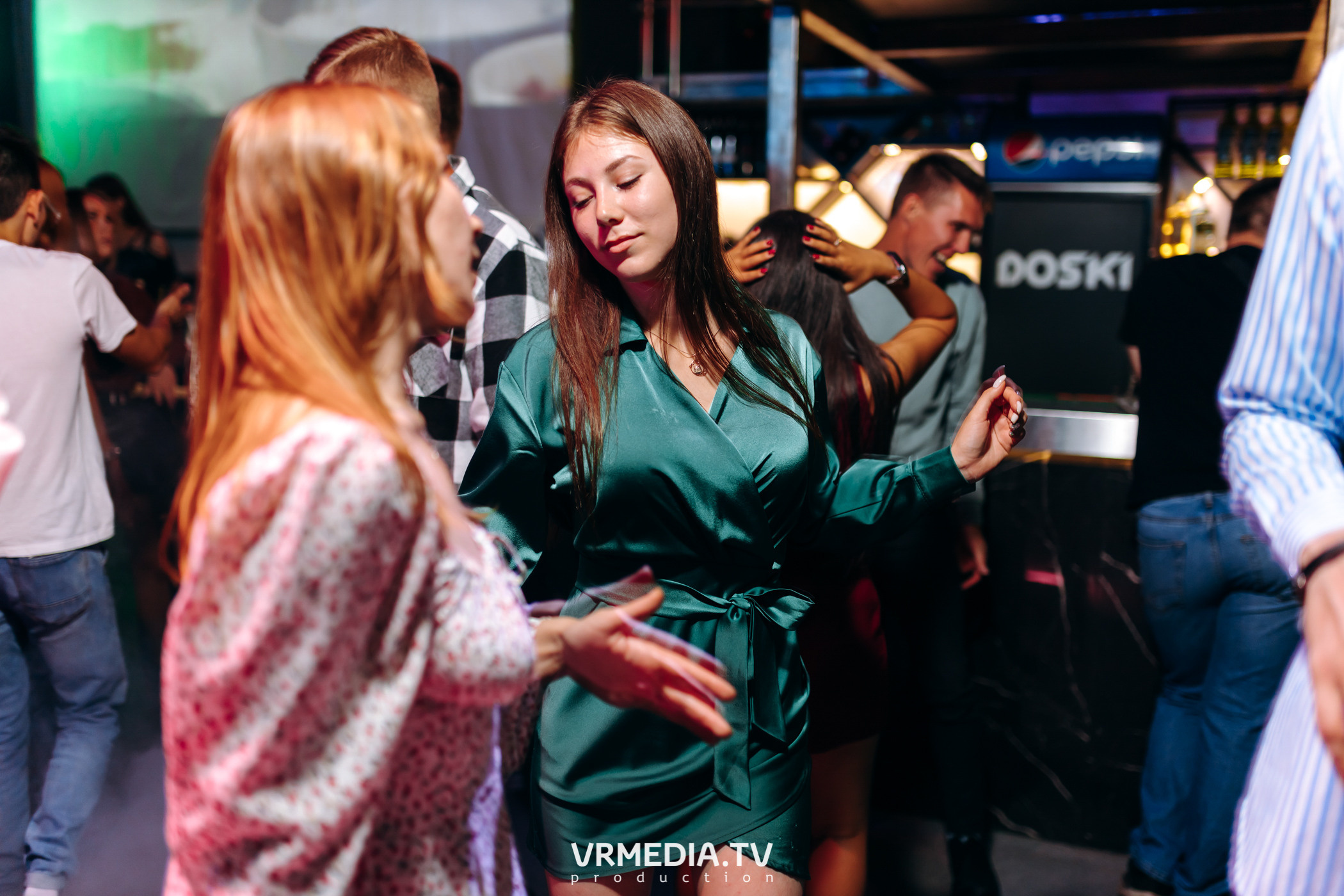 Новогодние корпоративы в баре «DOSKI»