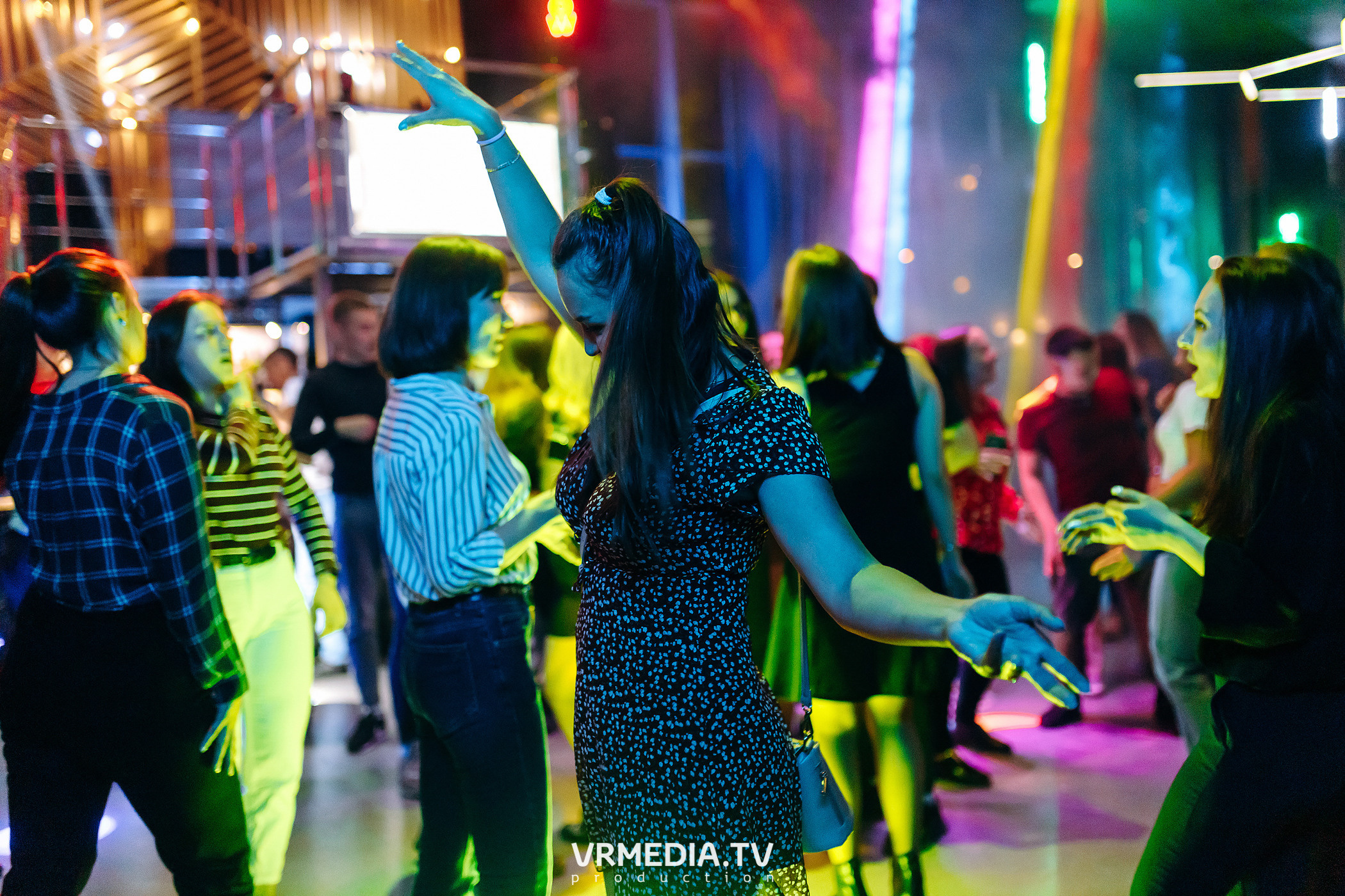 Выходные в баре «DOSKI»