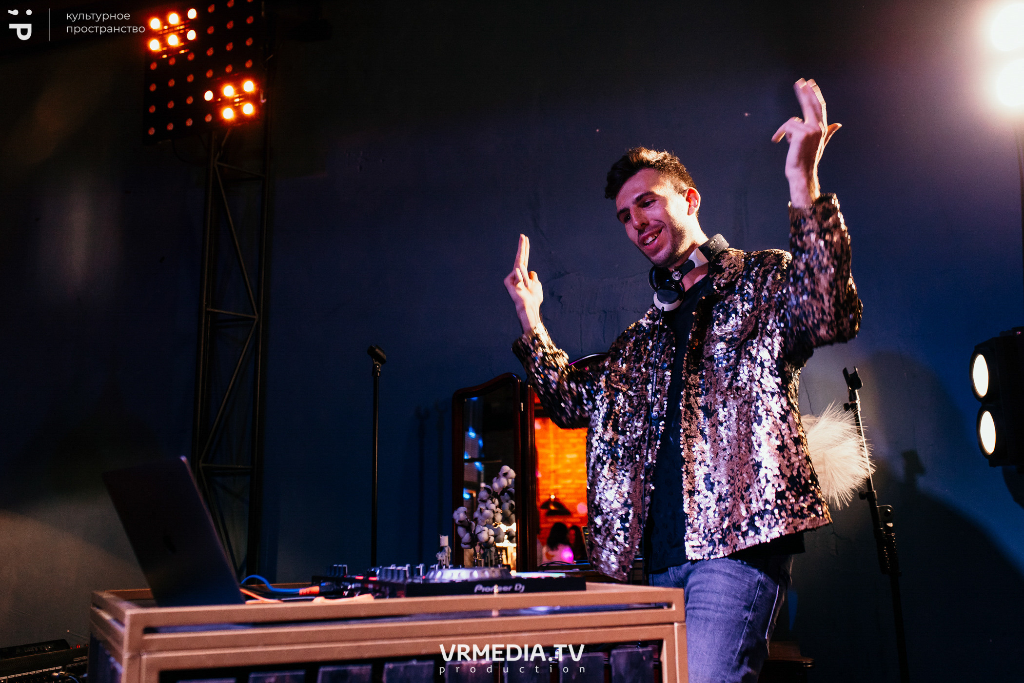 #Редакция_Лето: Time 92 в культурном пространстве «Редакция»