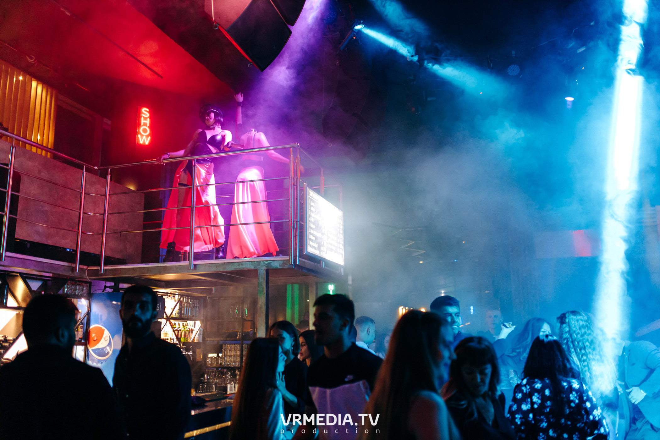 Выходные в баре «DOSKI»