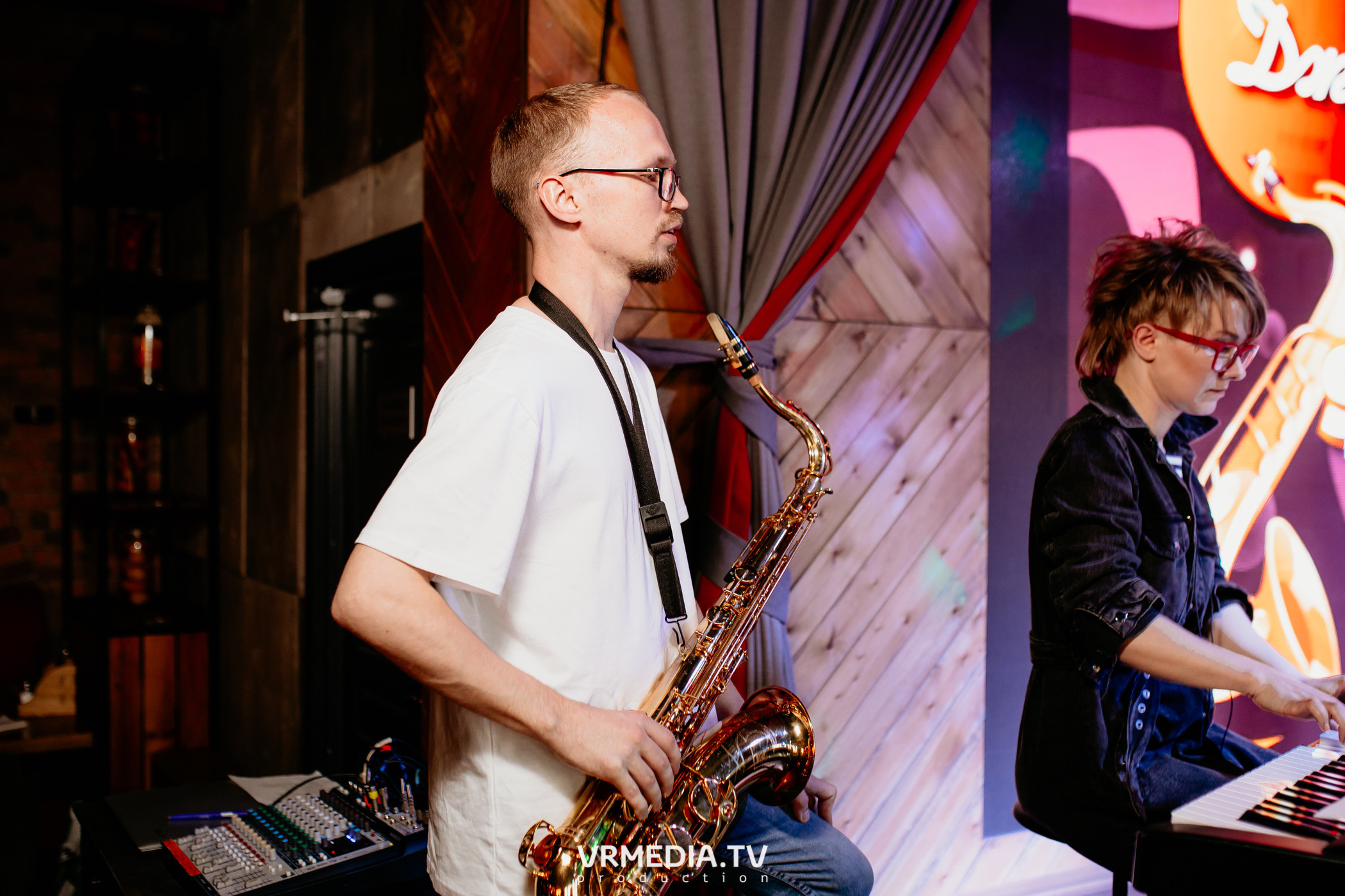 Джазовая среда. Jam session