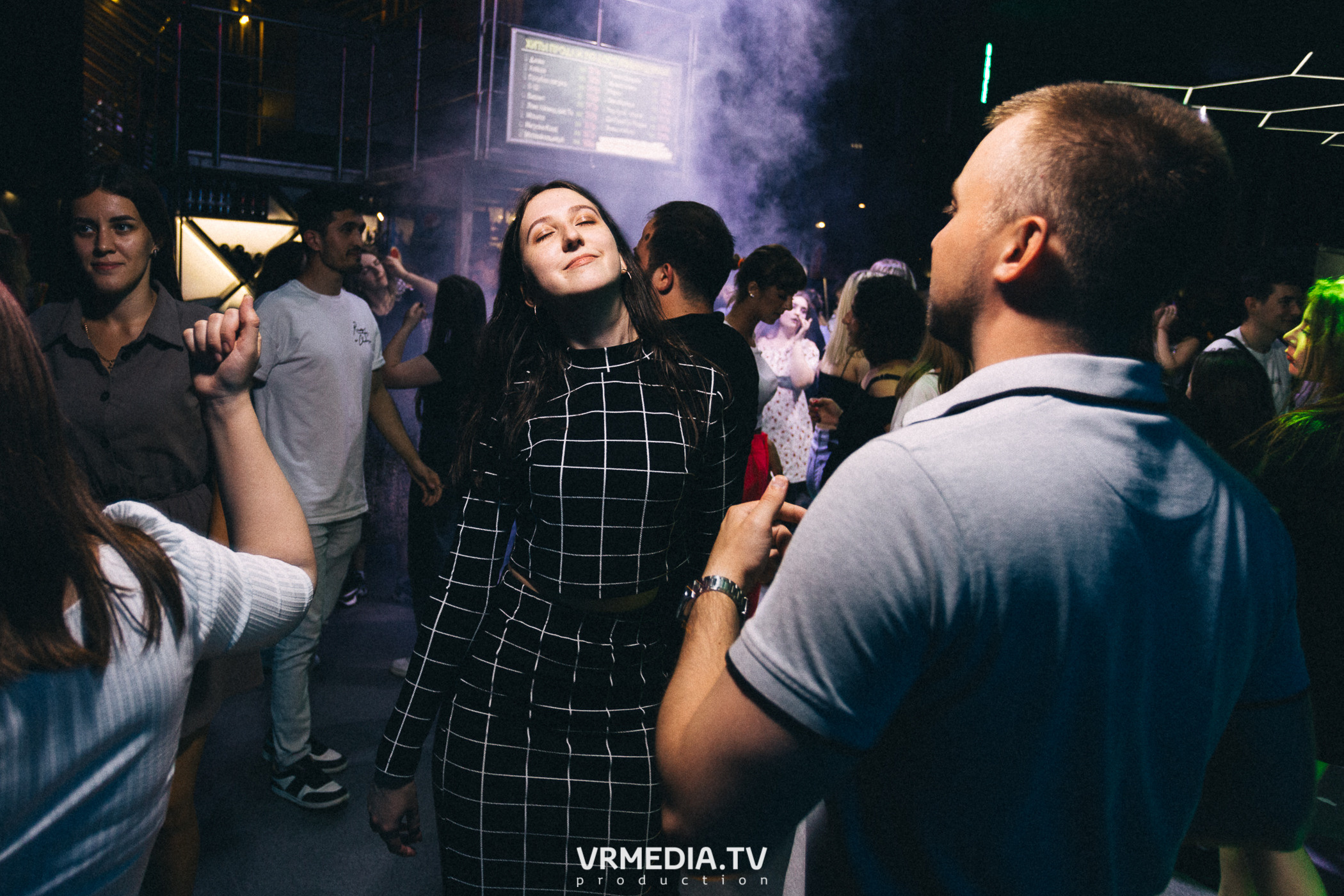 Bunny Hard в баре «DOSKI»