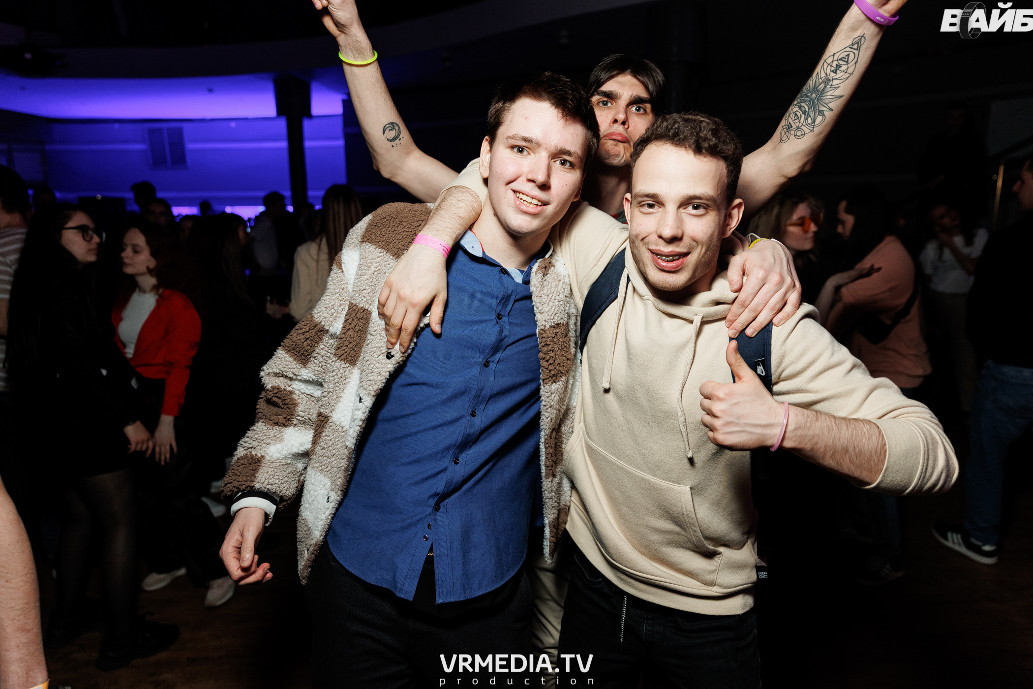 Молодость простит