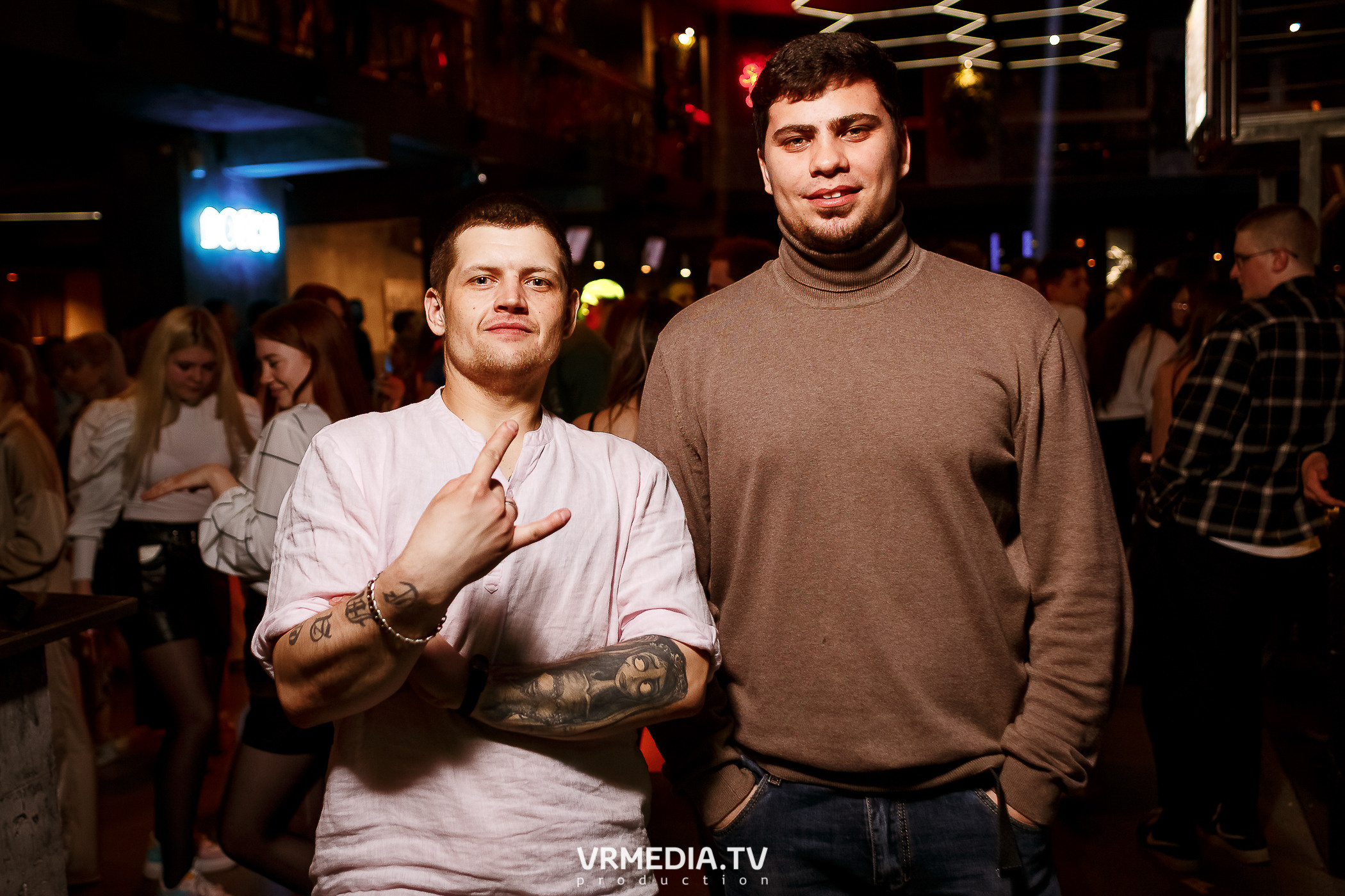 Выходные в баре «DOSKI»