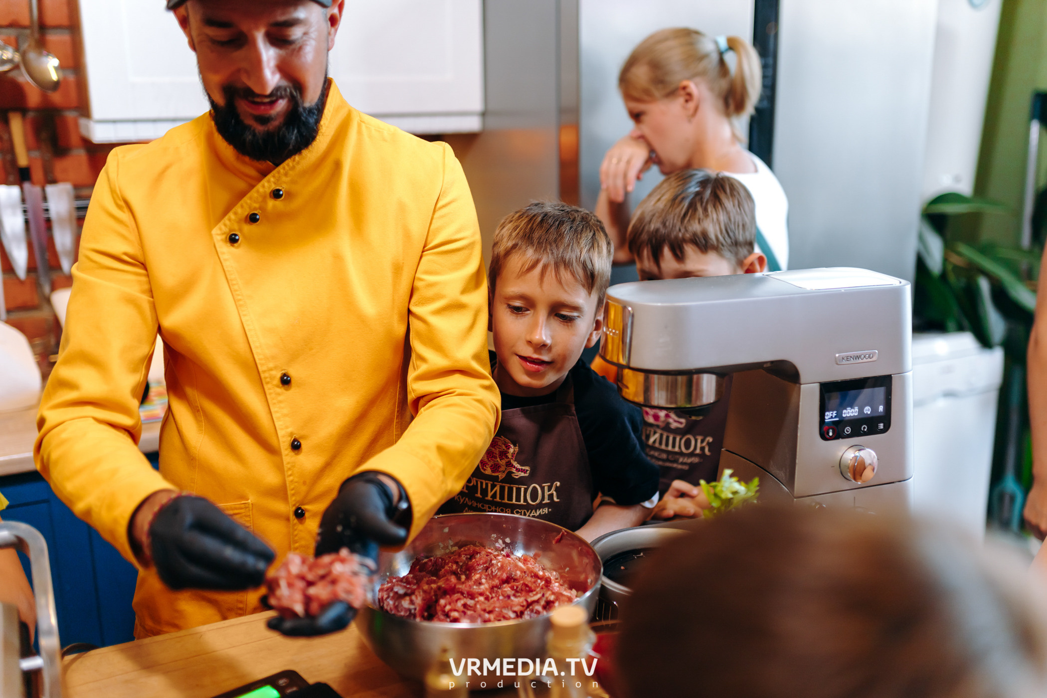 День рождения Артура Калайджяна в кулинарной студии «Артишок»