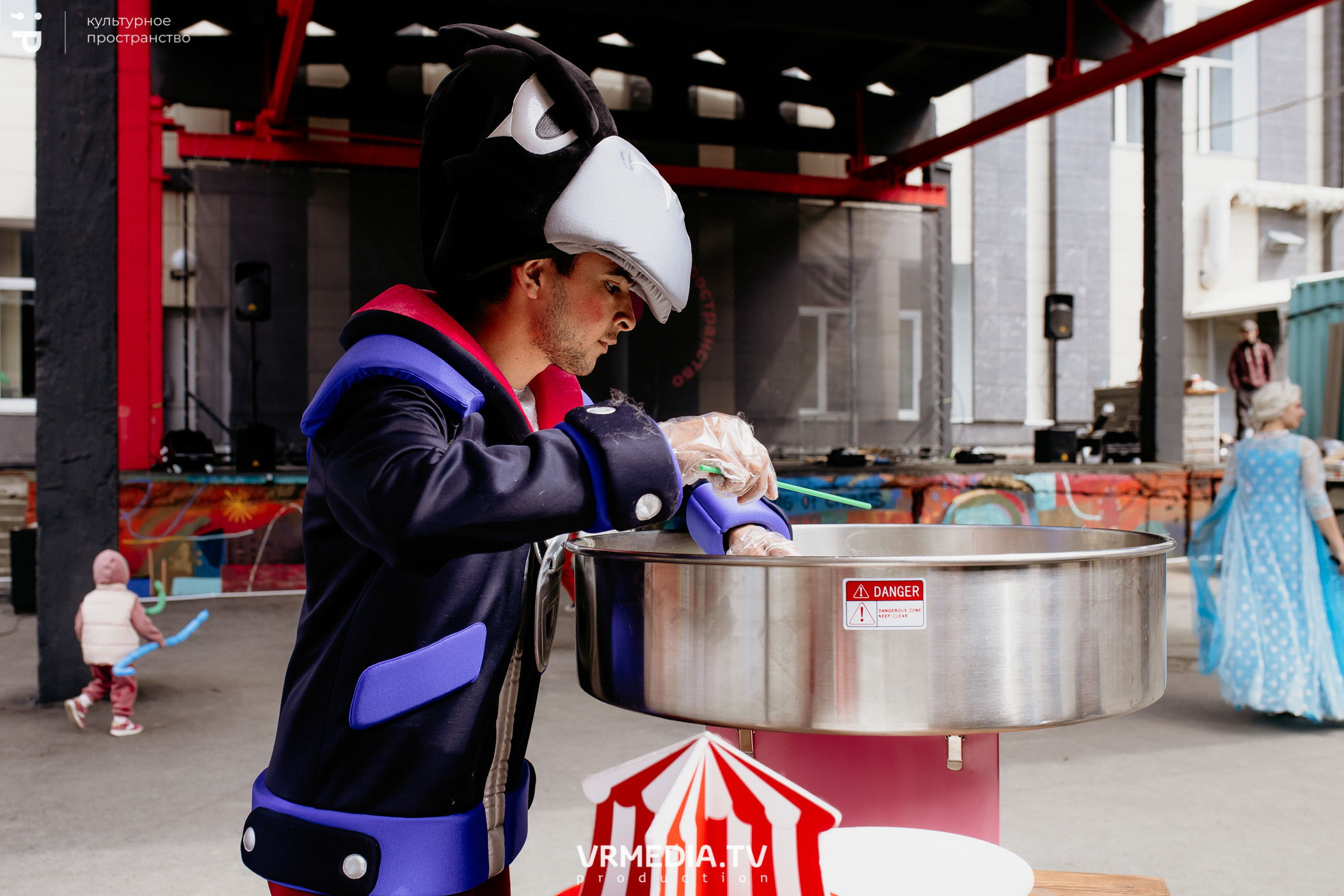 ВСТРЕЧАЙ ЛЕТО С DETISKAZKA42 в культурном пространстве «Редакция»