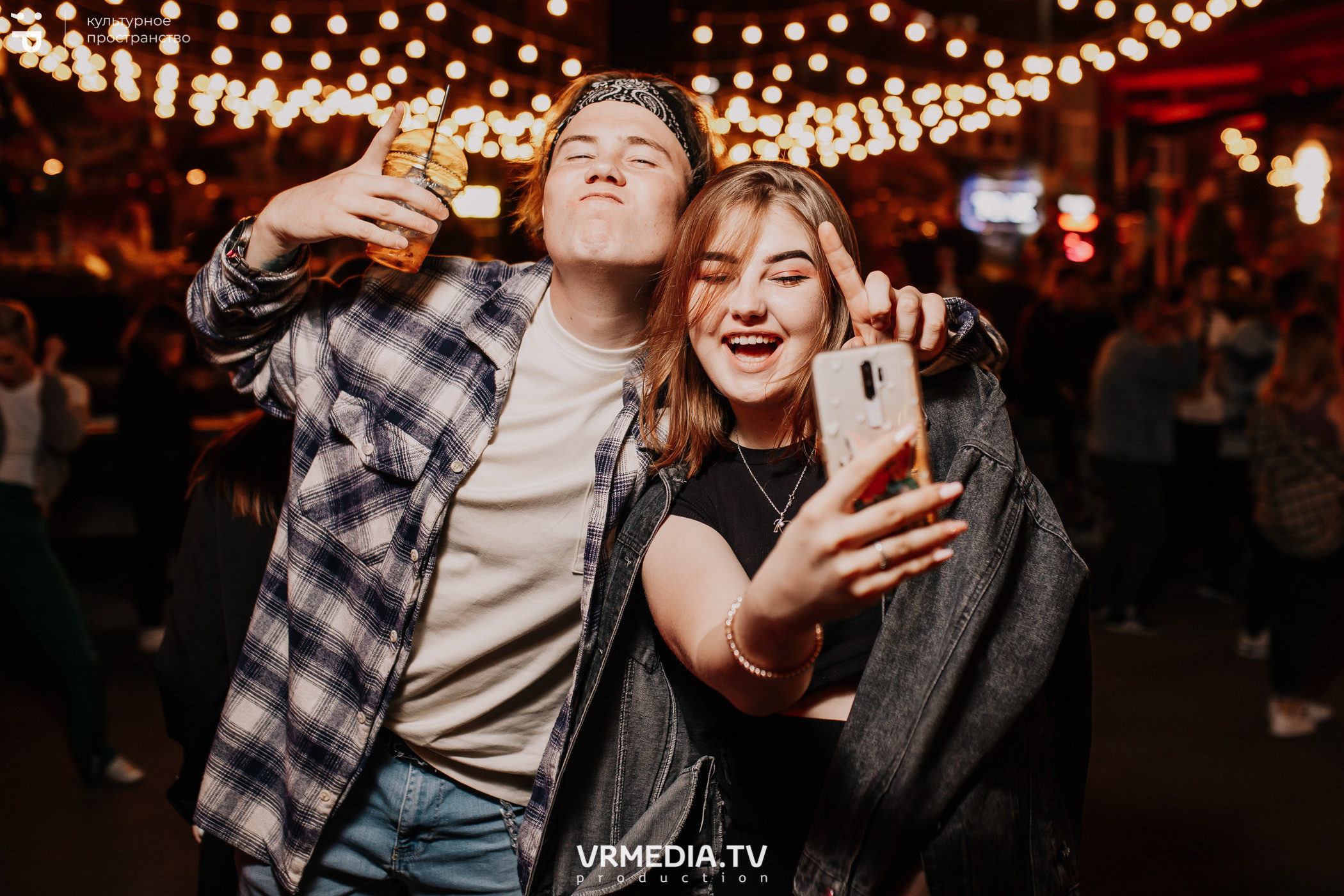 11 Friends of Chao в культурном пространстве «Редакция»