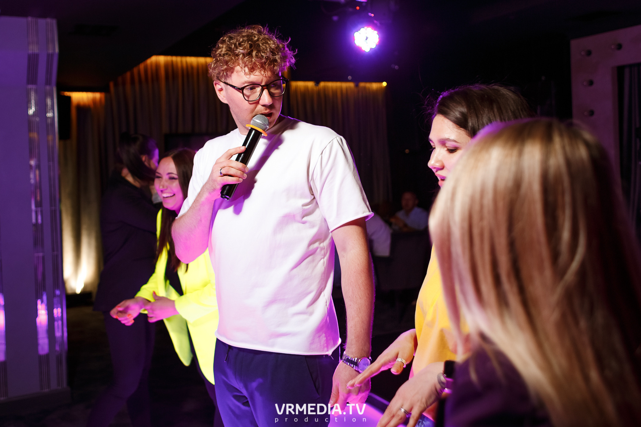 Летний караоке марафон в караоке-баре «Volna»