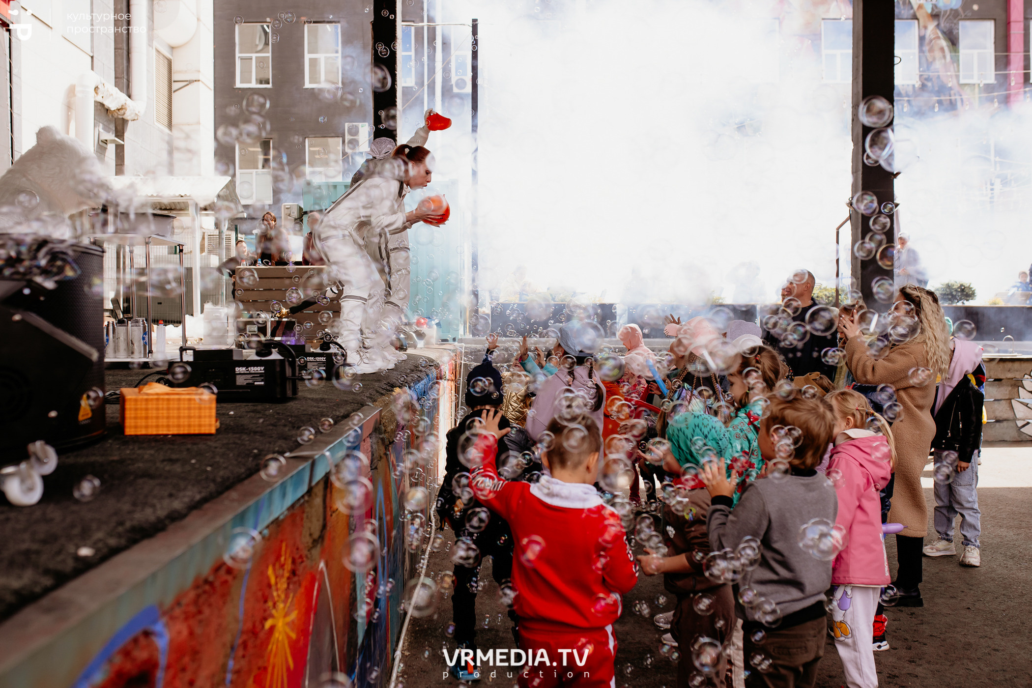 ВСТРЕЧАЙ ЛЕТО С DETISKAZKA42 в культурном пространстве «Редакция»