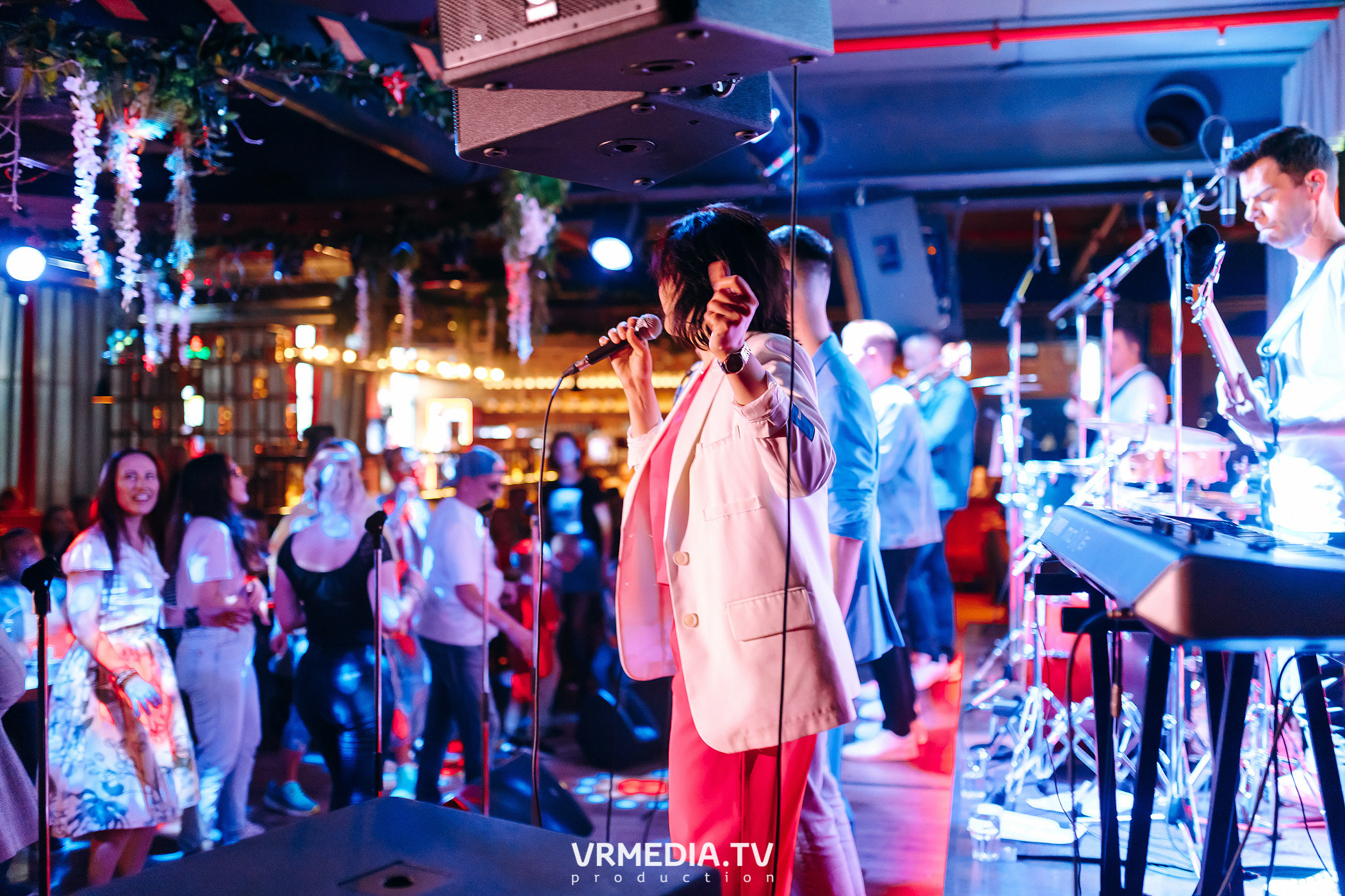 Джазовая среда. BBQUEEN