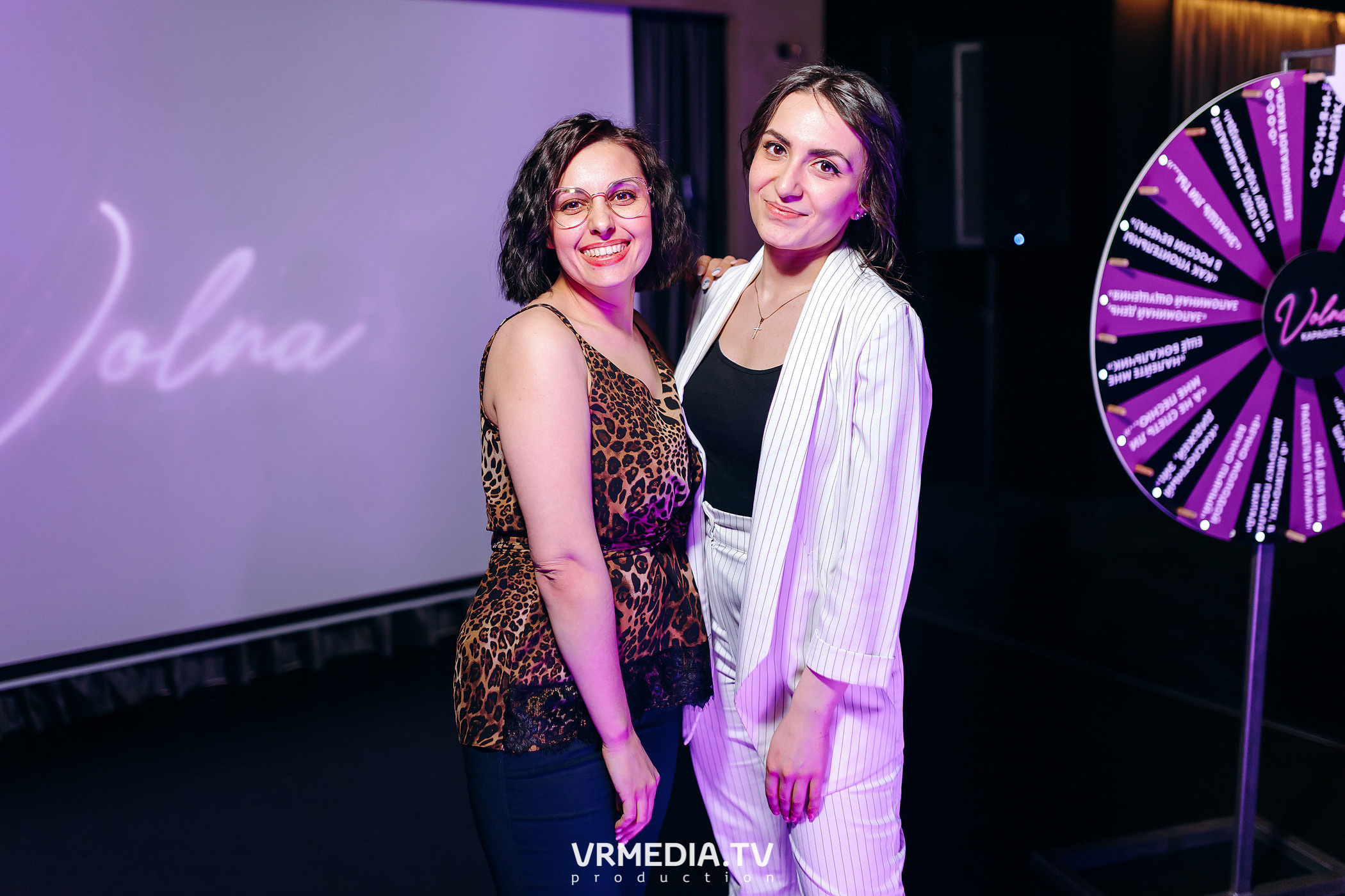 Колесо Фортуны в караоке-баре «Volna»