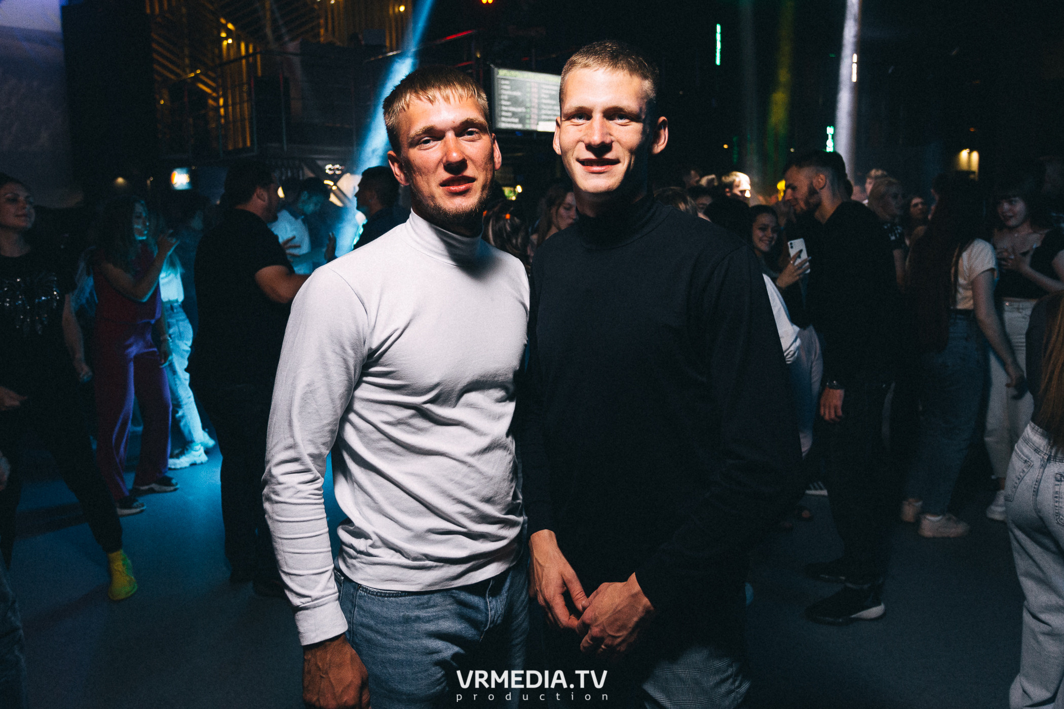 На чилле в баре «DOSKI»