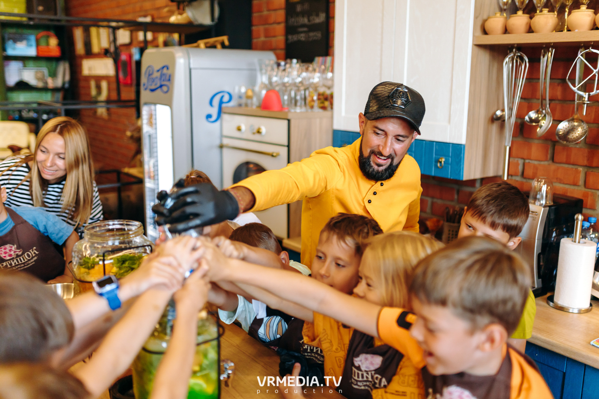 День рождения Артура Калайджяна в кулинарной студии «Артишок»