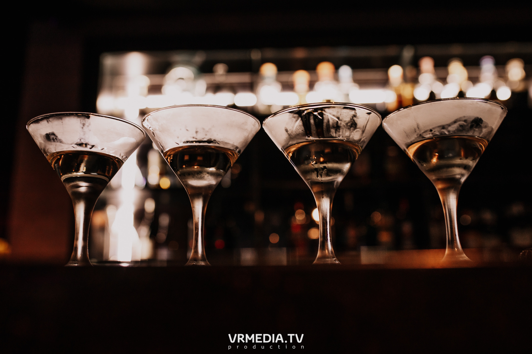 Пятничная вечеринка в караоке-баре «Volna»