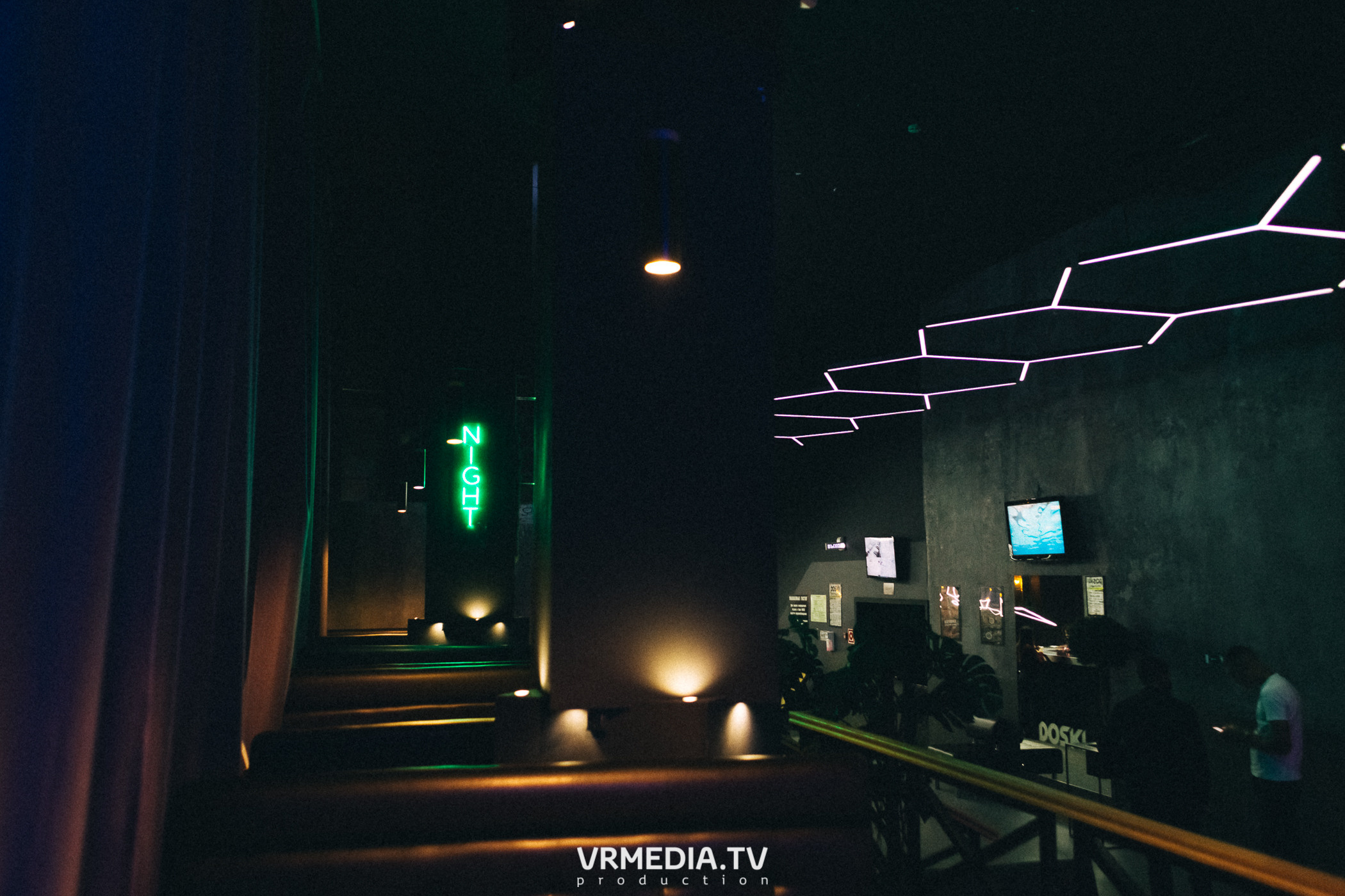 Bunny Hard в баре «DOSKI»