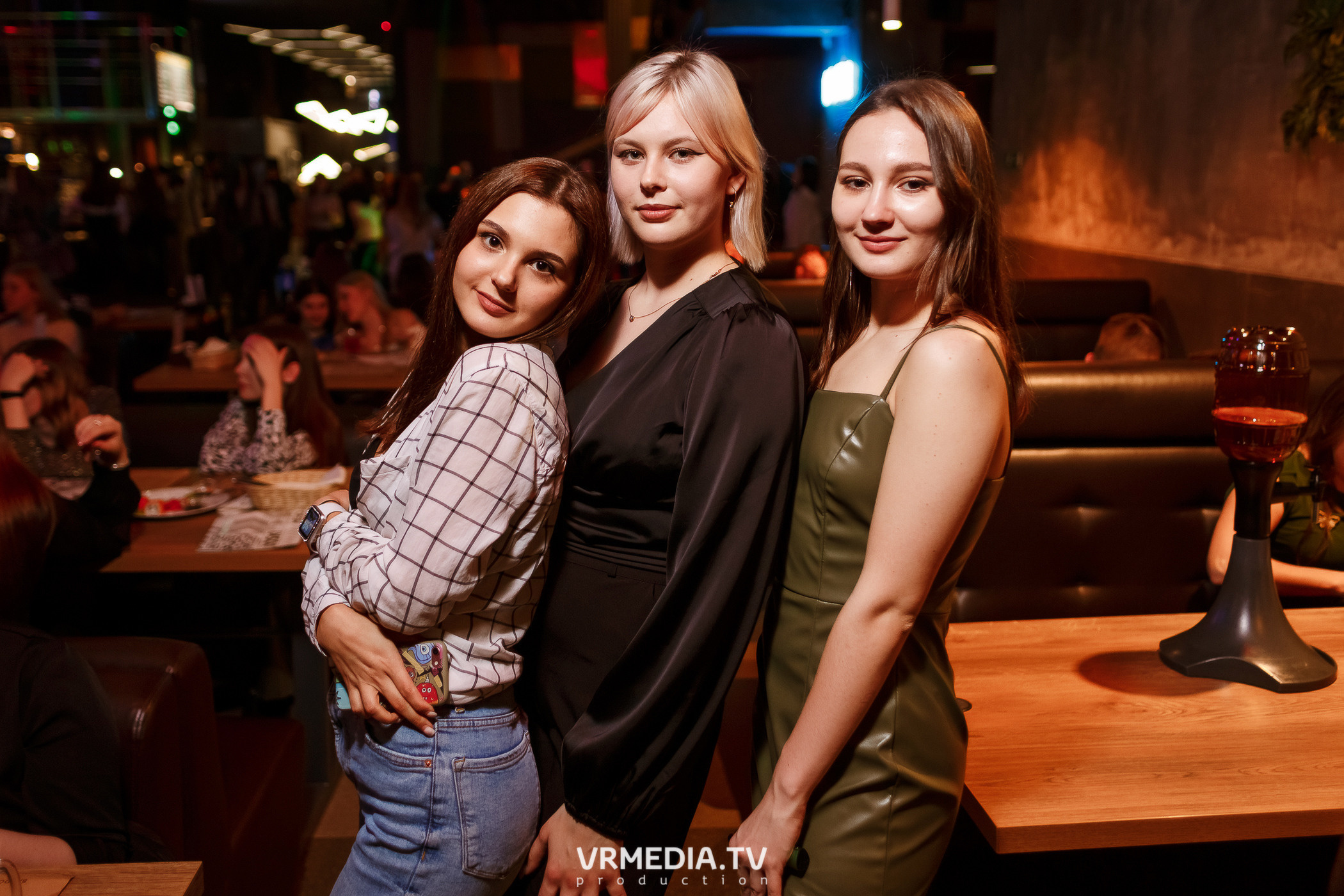 Выходные в баре «DOSKI»