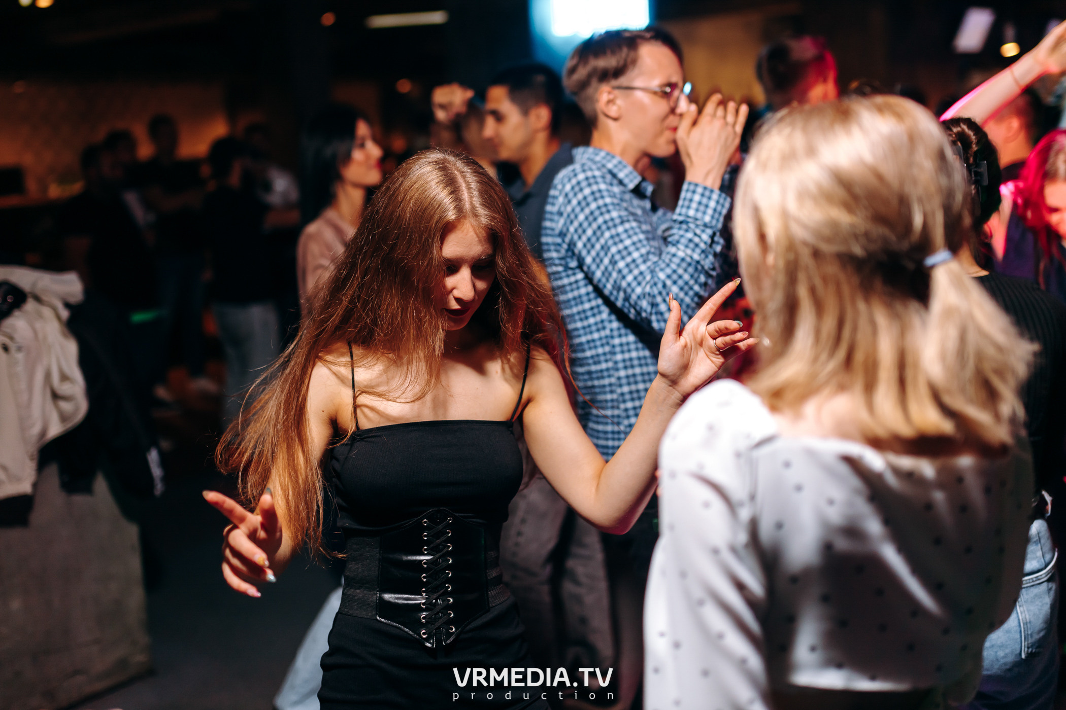 Выходные в баре «DOSKI»