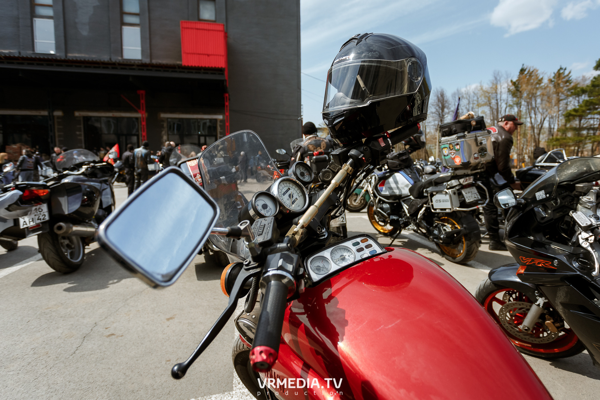 Открытие кемеровского мотосезона в культурном пространстве «Редакция»